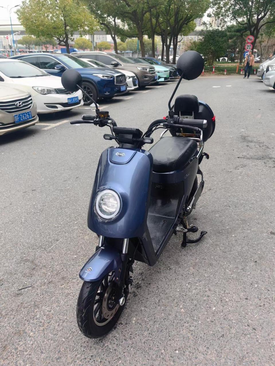 精品二手车杰宝大王出租半年499,买1270全新电池保修一年!