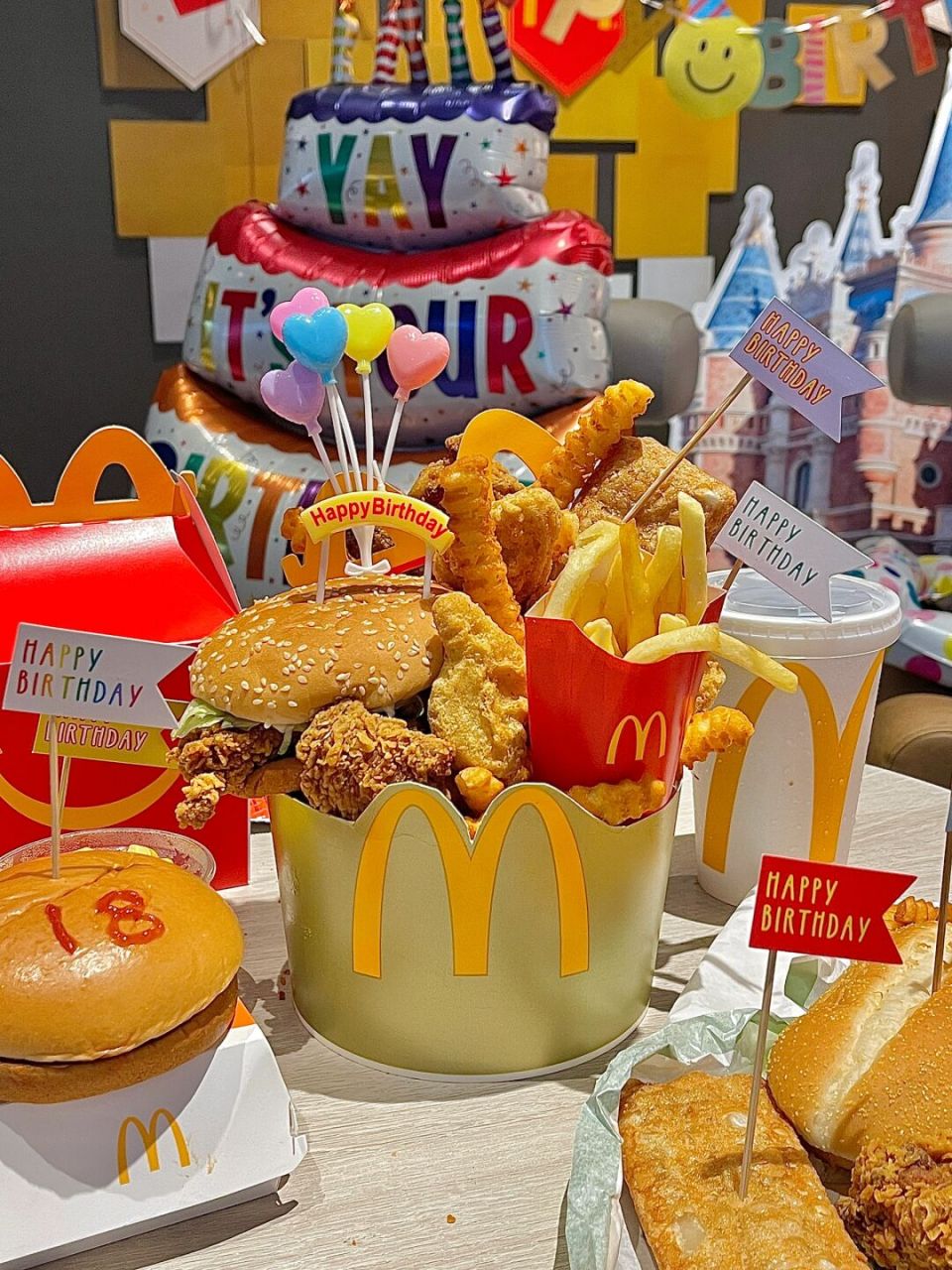 麦当劳生日蛋糕 别的小朋友有的 你也要有!