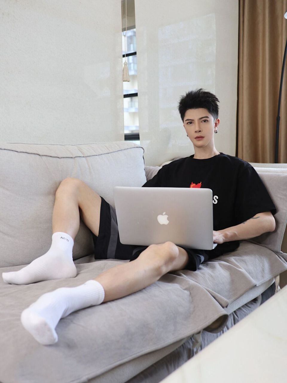 臭脚男生自救|告别臭脚做回清爽帅哥06 作为一名男孩纸,每天运动量