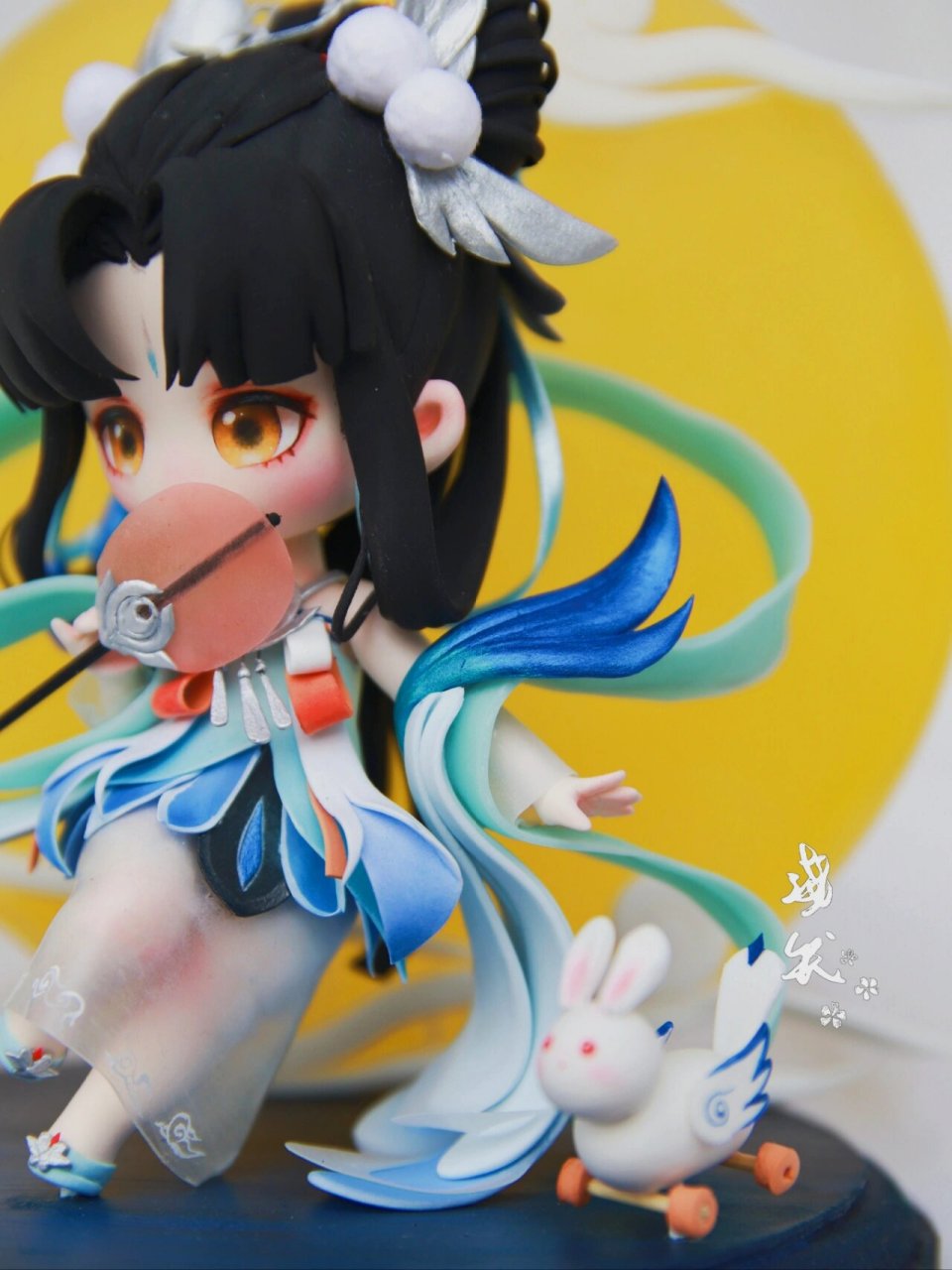 5头身q版粘土手办,使用脸膜为阿染家圆圆脸,素体自己捏的.