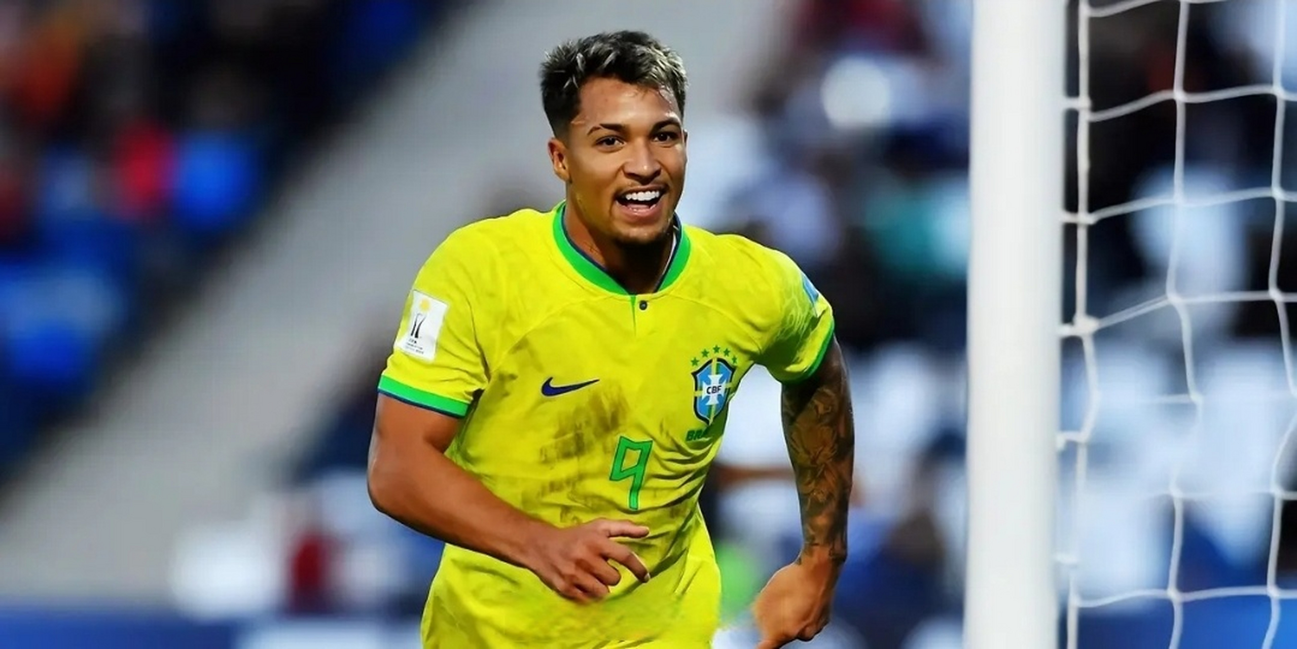 世界杯#媒体报道,皇马有意在冬窗引入20岁的巴西前锋马科斯-莱昂纳 