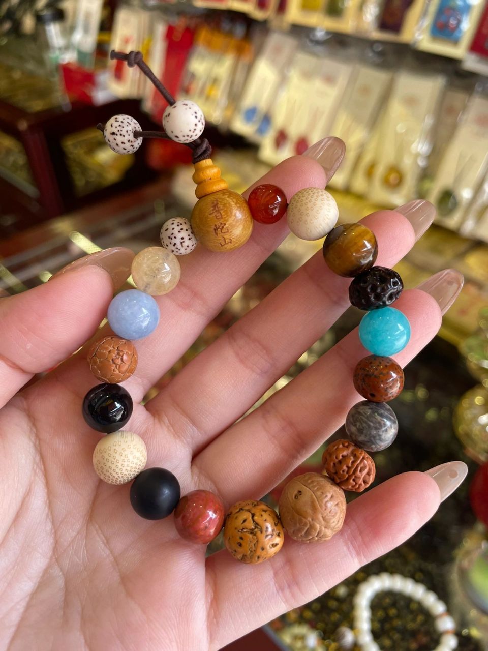 普陀山的那些小手串纪念品 普陀山的纪念品,小手串 猫爪菩提(80rmb