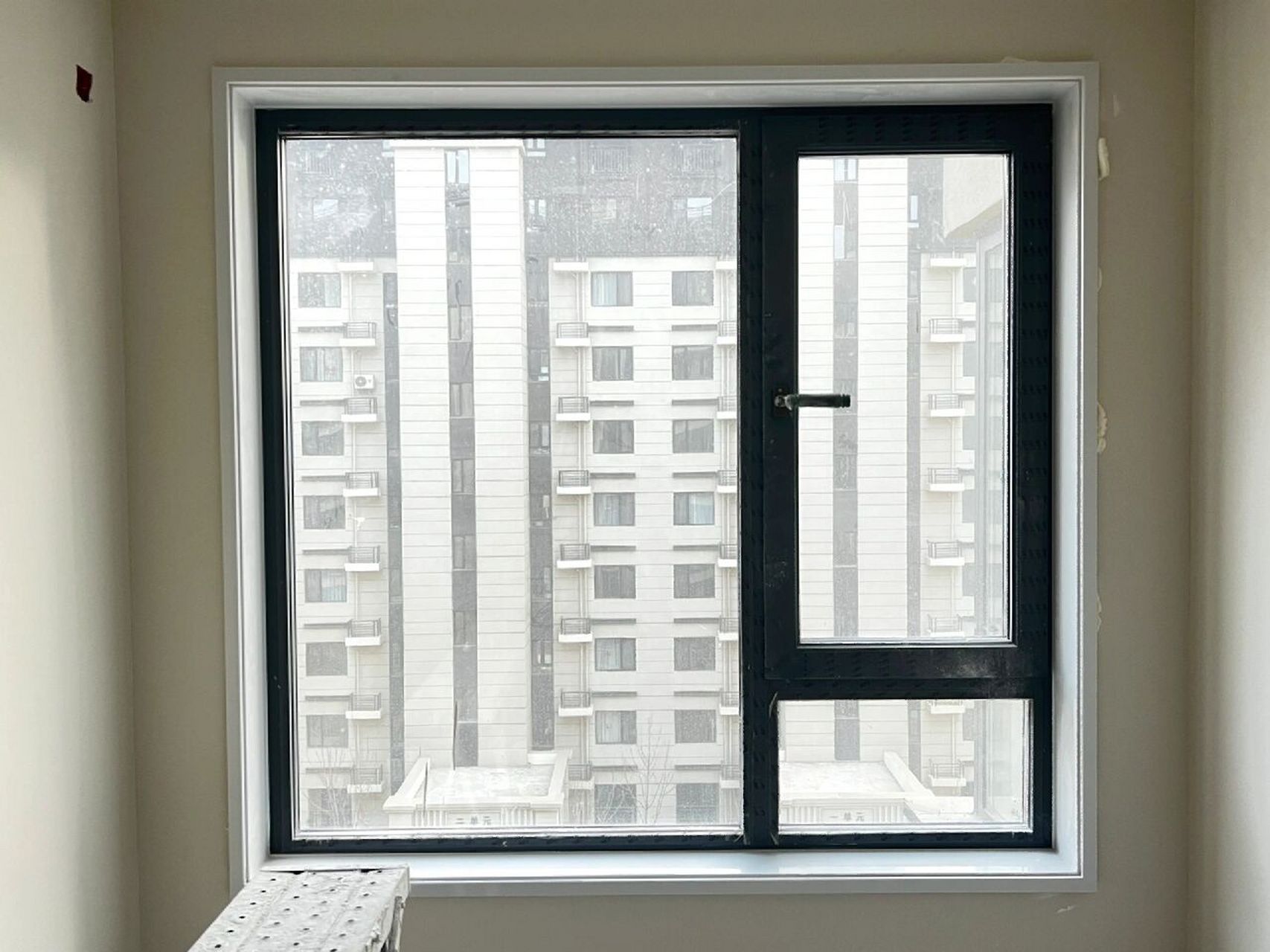 【装修日记】极简窗套 在木窗套和理石窗套之间纠结了很久,考虑到以后