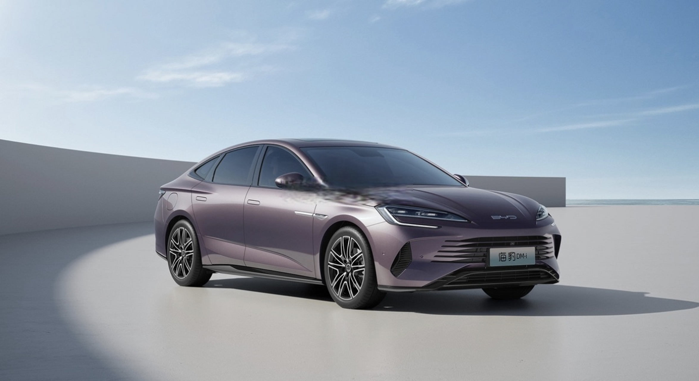 比亚迪海洋网首款b 级超混轿车命名为海豹dm-i,预计三季度上市,日前