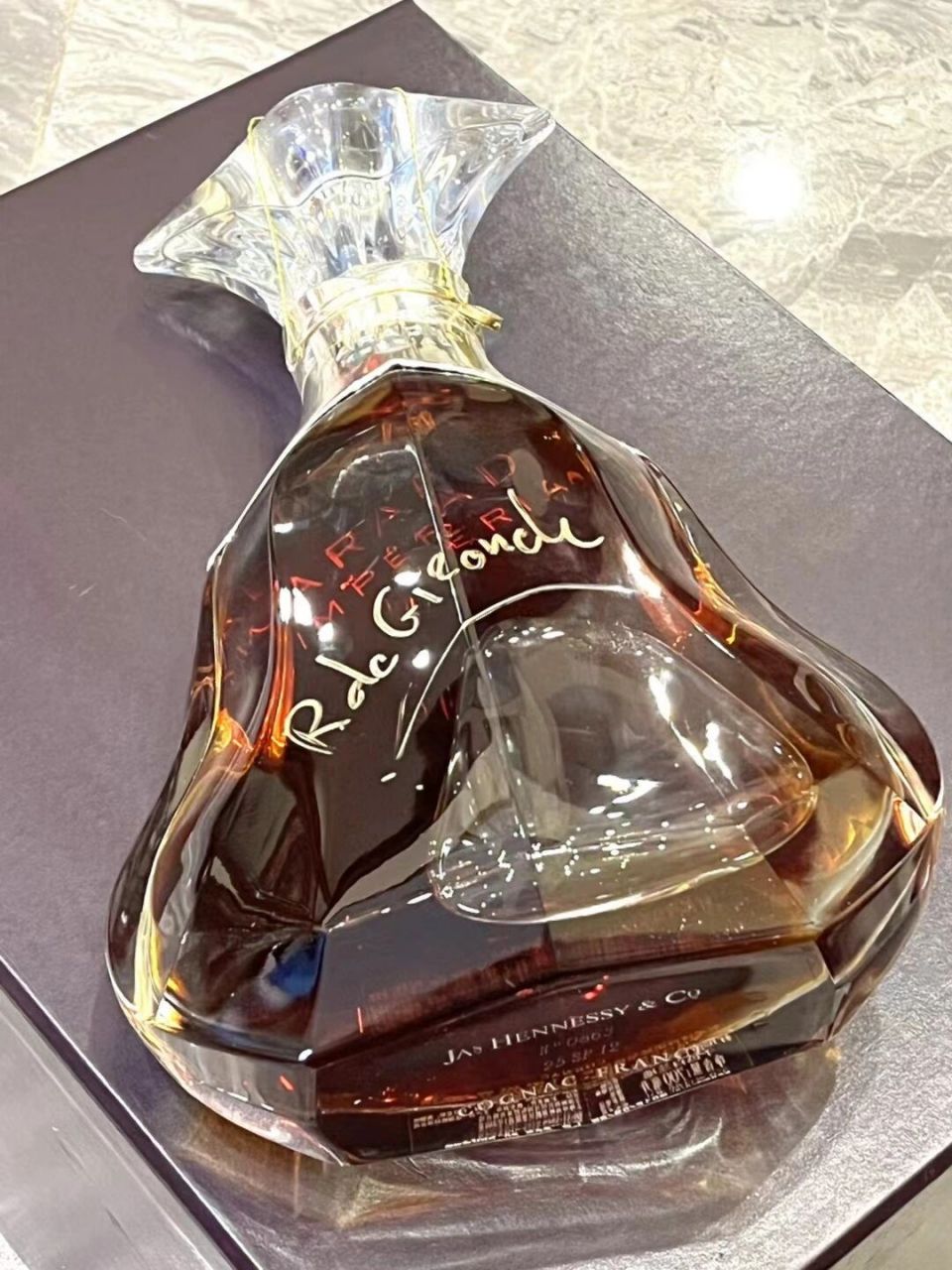 2012年中文版轩尼诗百乐廷皇禧 极品陈酿干邑.签名版.