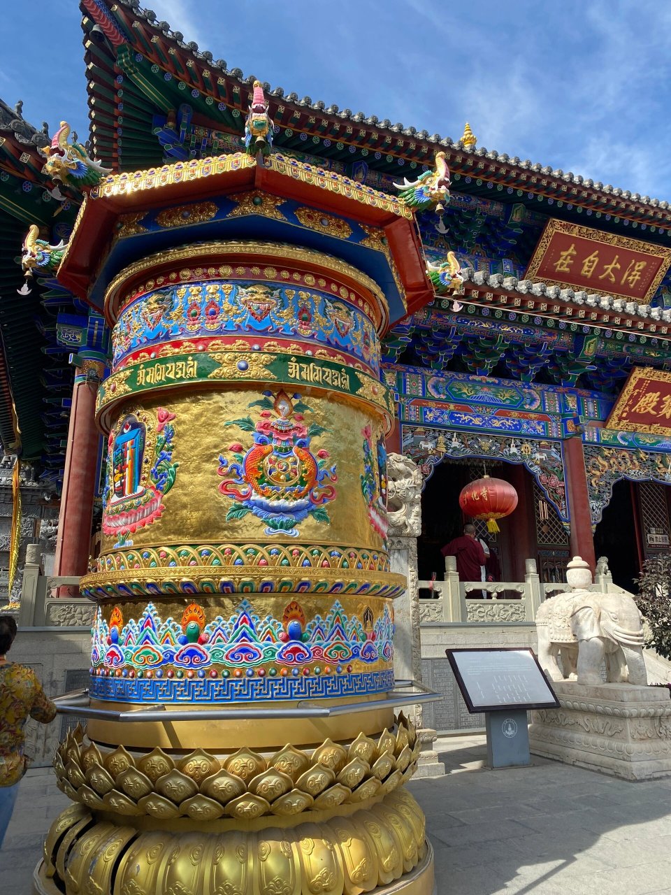 五台山住宿路线吃饭攻略 五台山必游寺庙 : 这几个比较重要一点时间