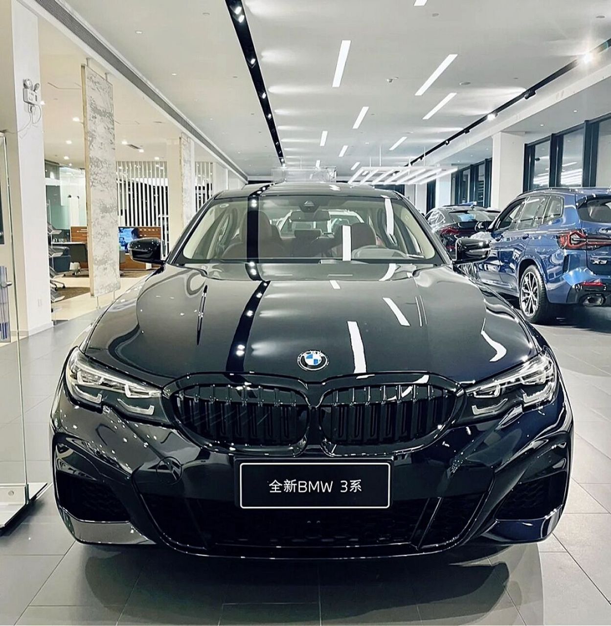 4 |bmw 330i耀夜最新车主成交价 我们这代人对于驾驶乐趣已经没有那么