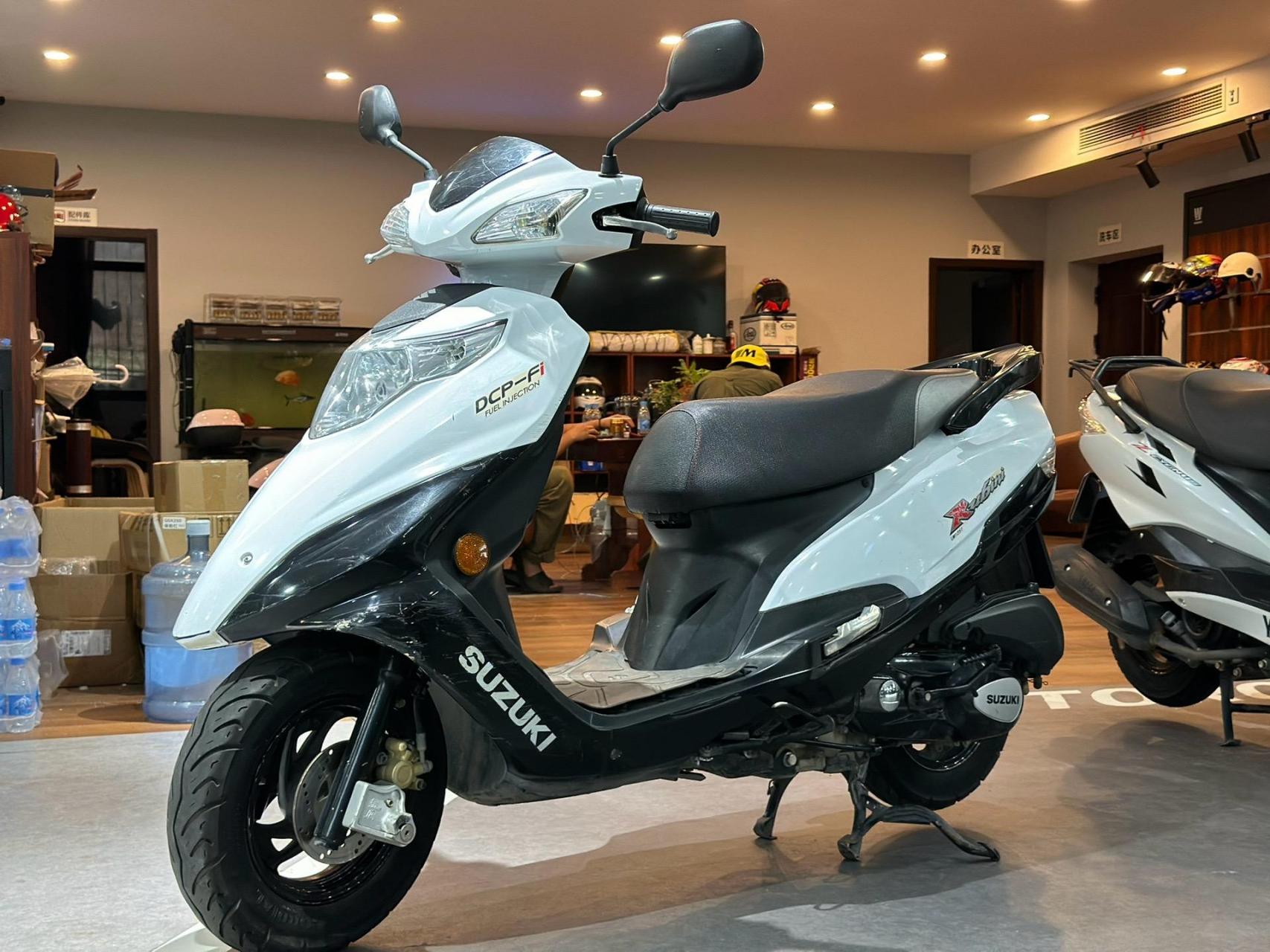 车辆品牌:铃木红宝125 上牌日期:2015 车辆里程:60000 成色:一般