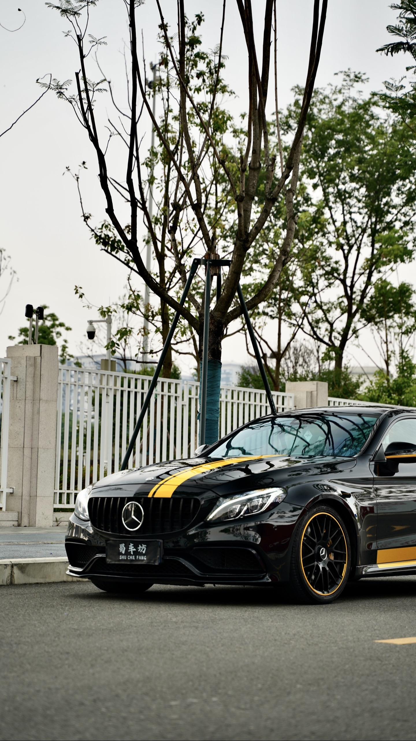 奔驰c63 装贴钢琴修复黑改色