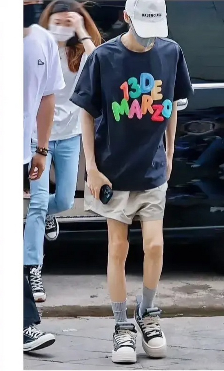 罗云熙这双鞋好高,好显腿细[笑哭]