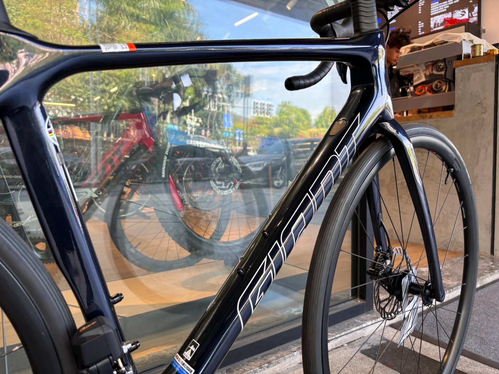 捷安特23款tcr adv 1 kom 捷安特23款tcr adv 1 kom 碳纤维车架 真空