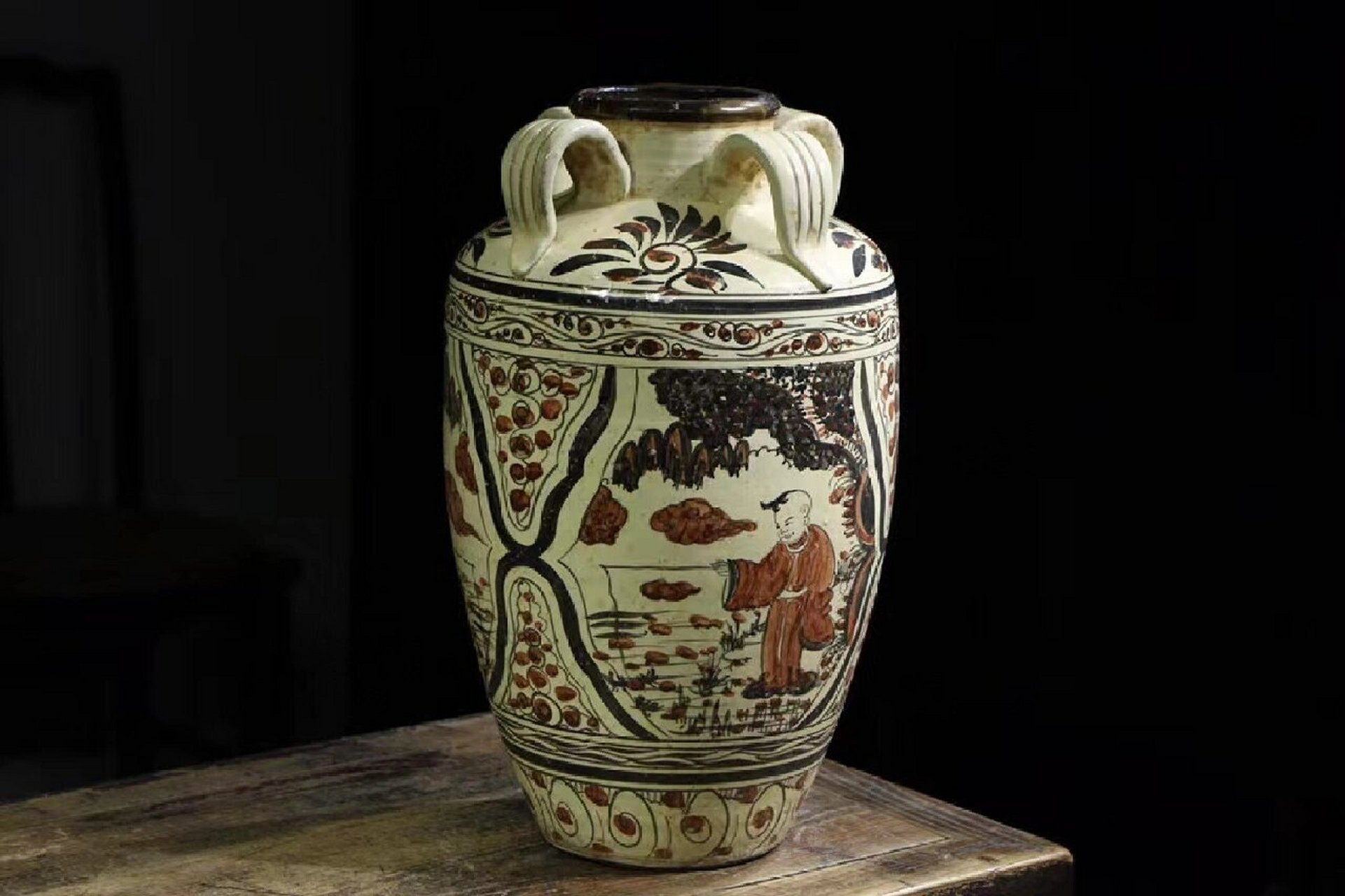 品名:宋代磁州窑四系人物罐 尺寸:高49厘米.