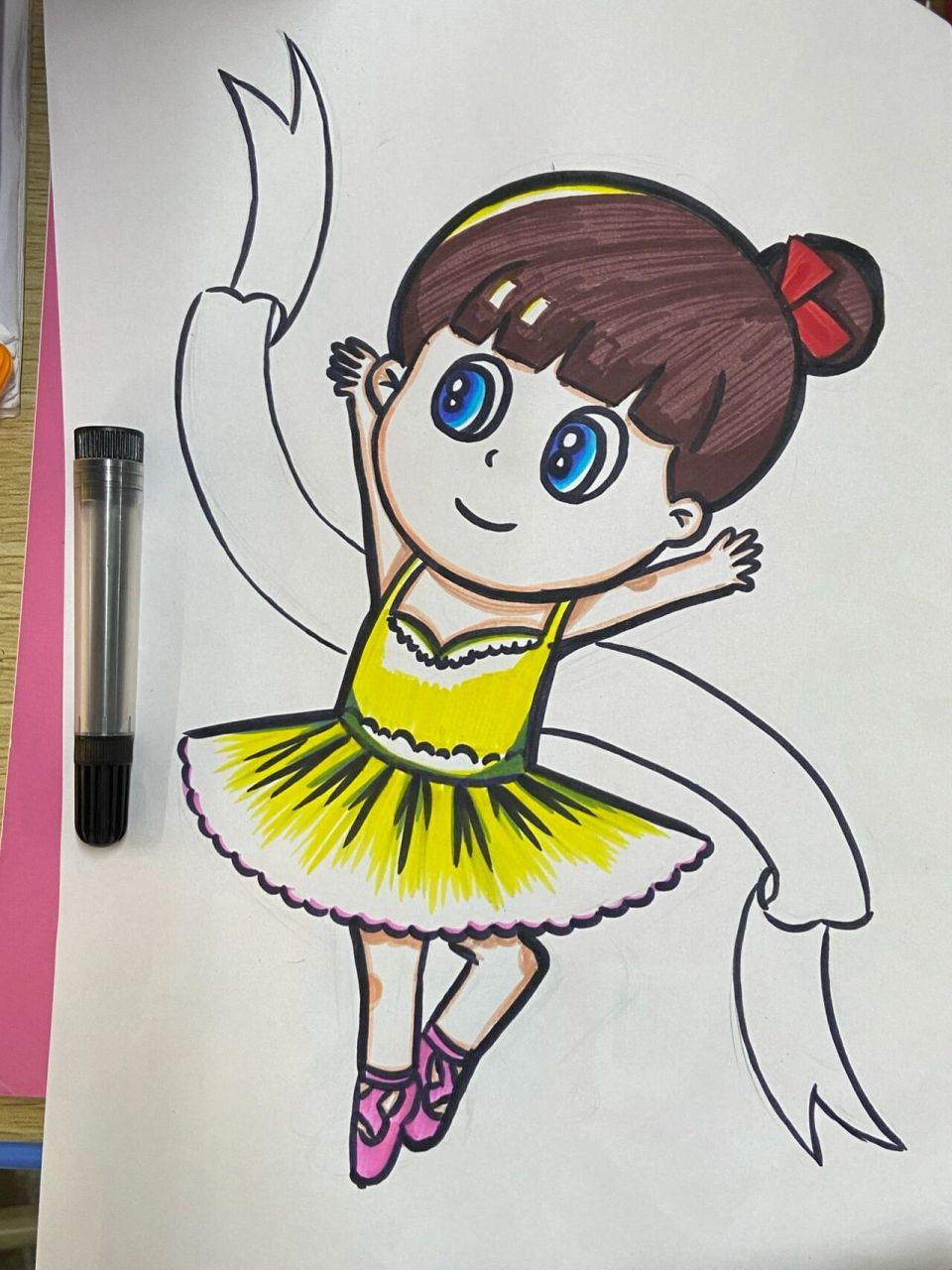 简笔画《跳舞》 画中之宝没有金银财宝,只有画中这颗小钻石.