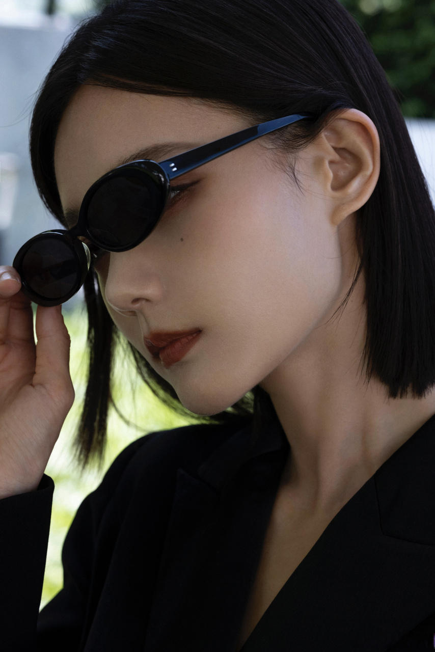 李一桐 gq灵感派对造型是能够直接惊艳全场的程度,今天是李·女特工