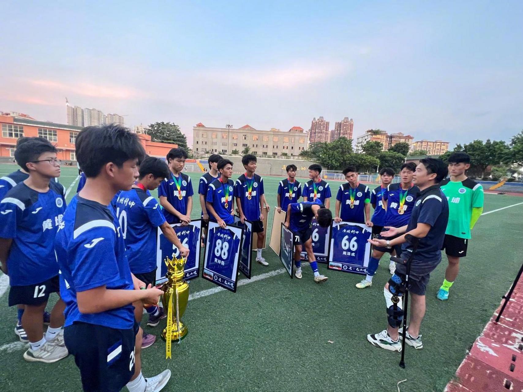 去年升级到高中超级组的广州科学城中学以1比0战胜广州市第五中学