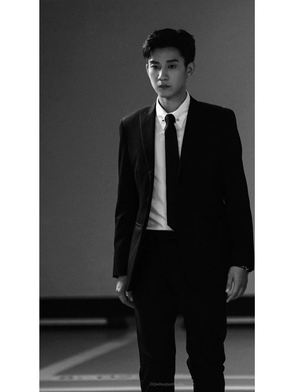 97了,辛总壁纸来了 #王子奇# #王子奇辛旗# 这次真的火了 五月老公