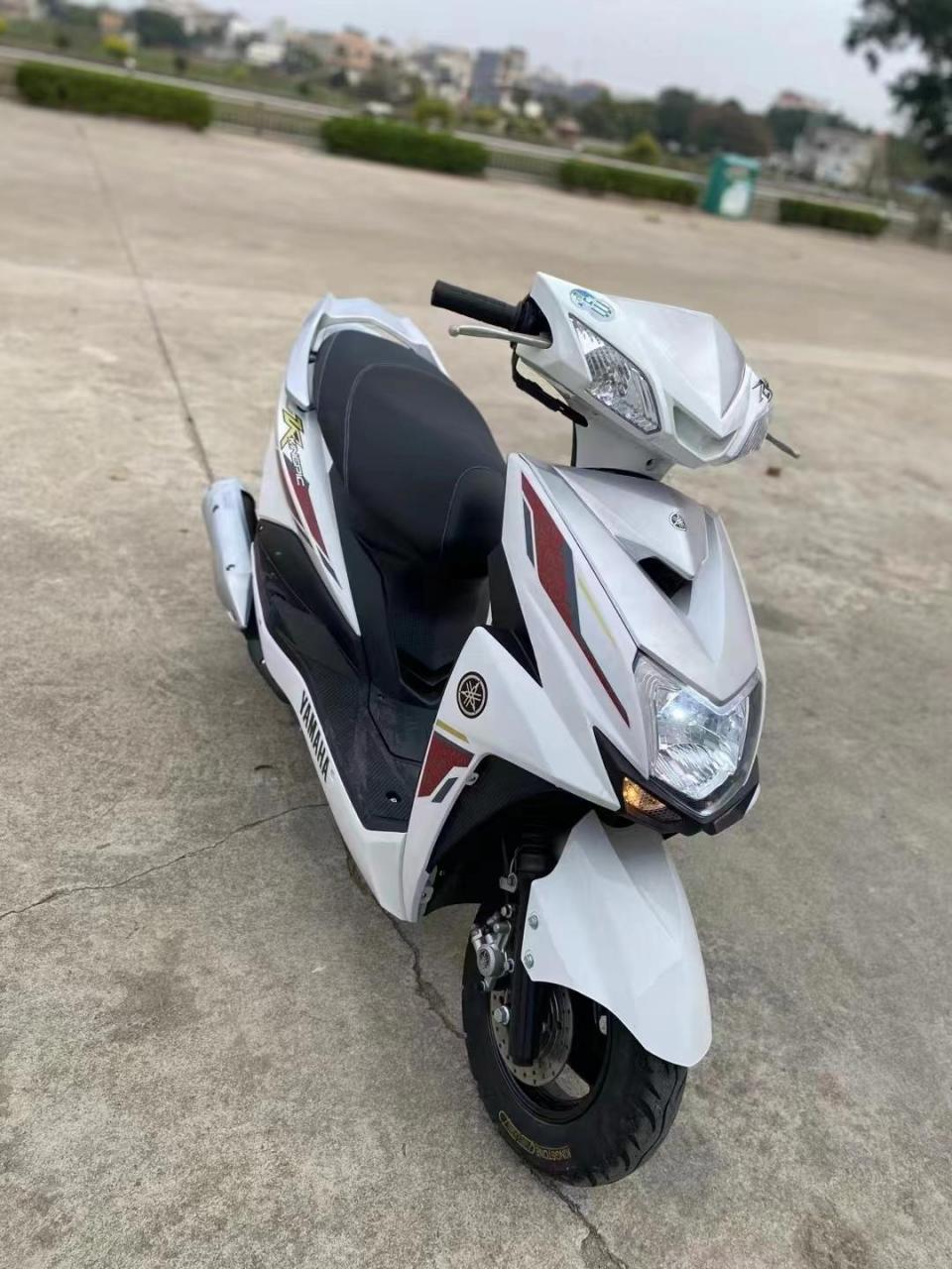 电喷版-正品雅马哈尚领125cc