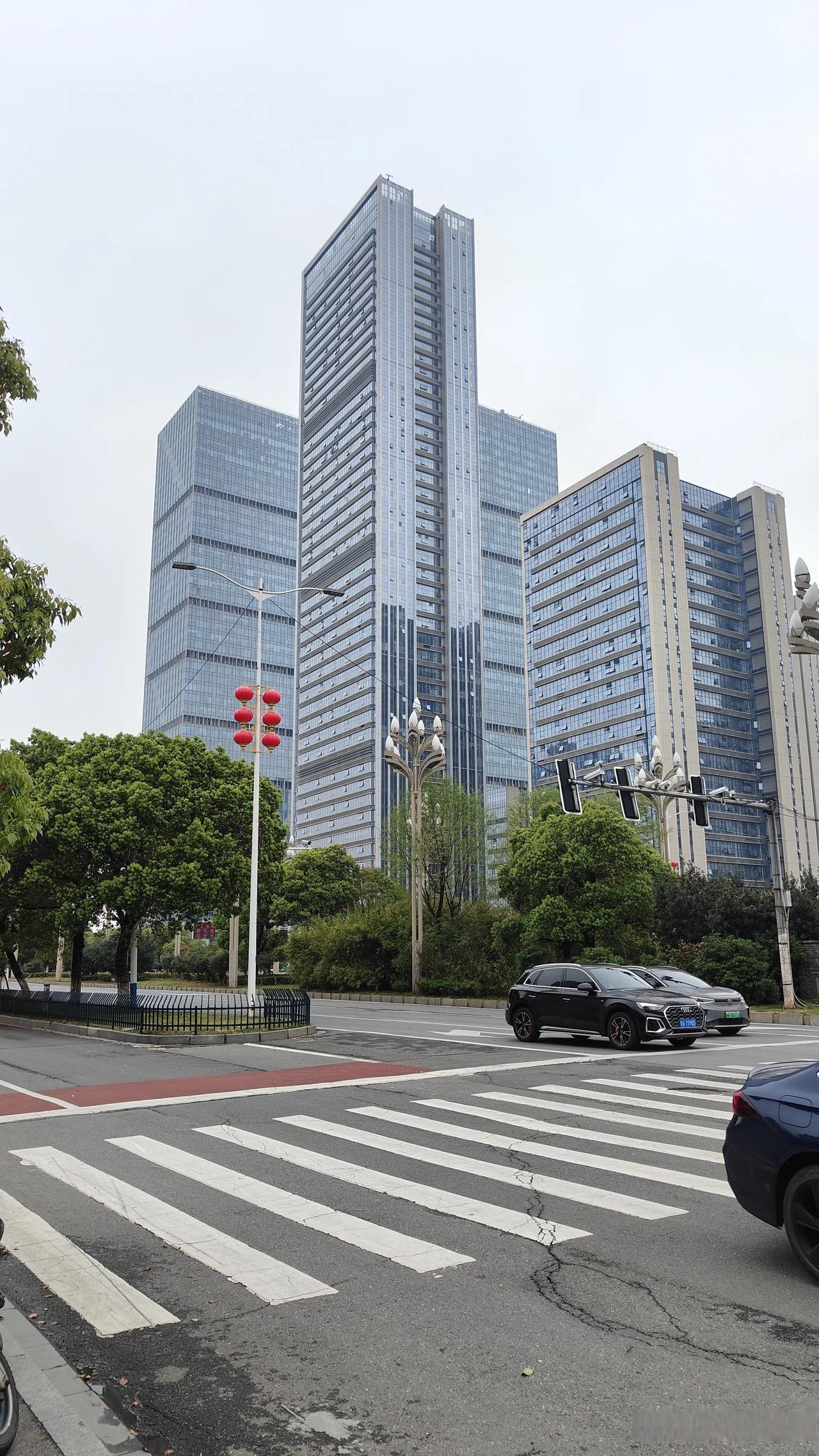 在红谷滩区住了一晚的loft酒店式公寓后,我对南昌的酒店式公寓便不