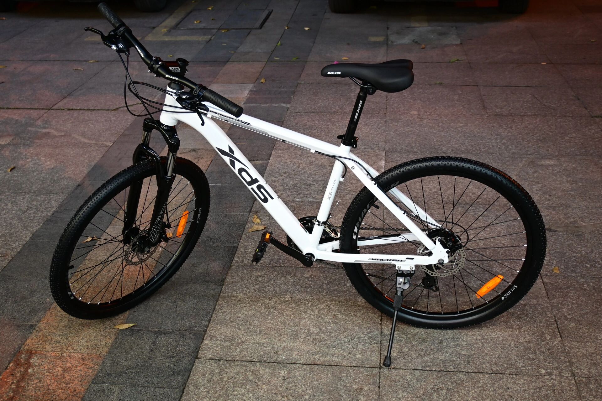 喜德盛xds黑客350提车 纠结了很久最终决定拿下三位数的白黑色350