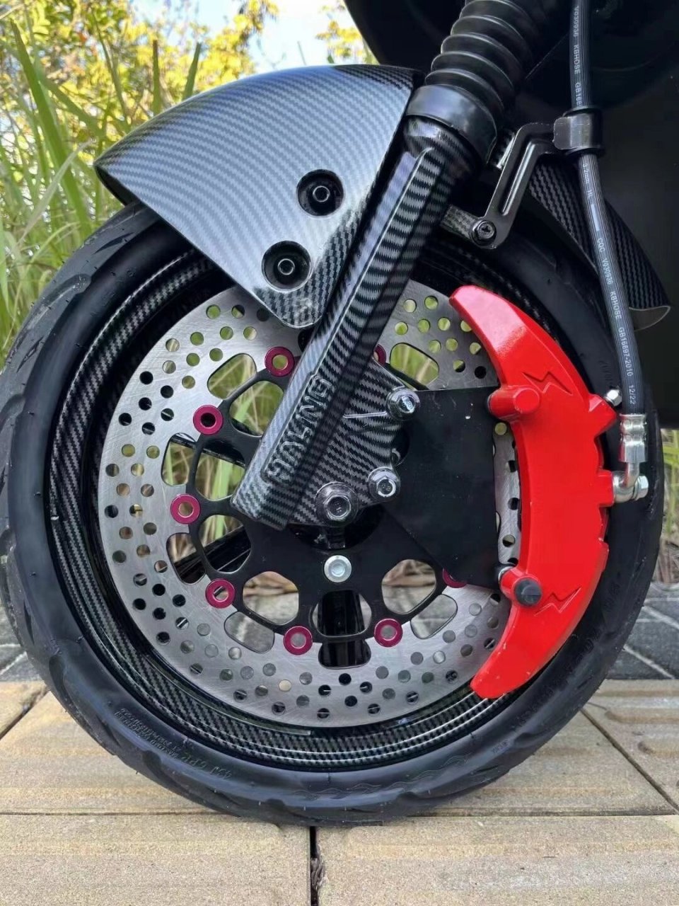 国标电动自行车上绿牌不需要驾驶证 采用12寸2000w全顺电机,远驱72240