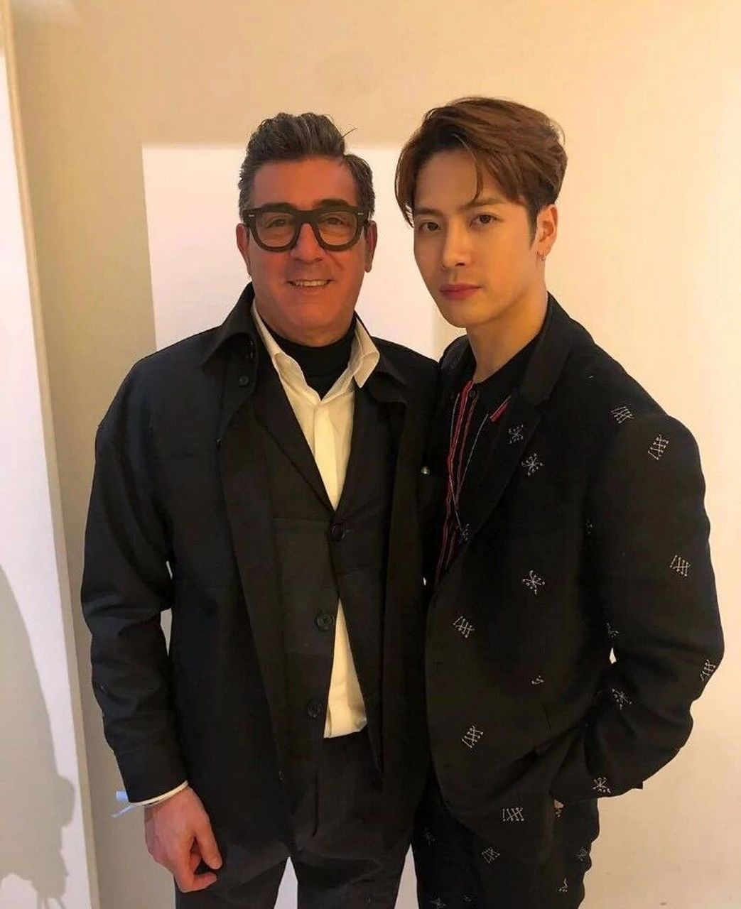 一些王嘉尔合照