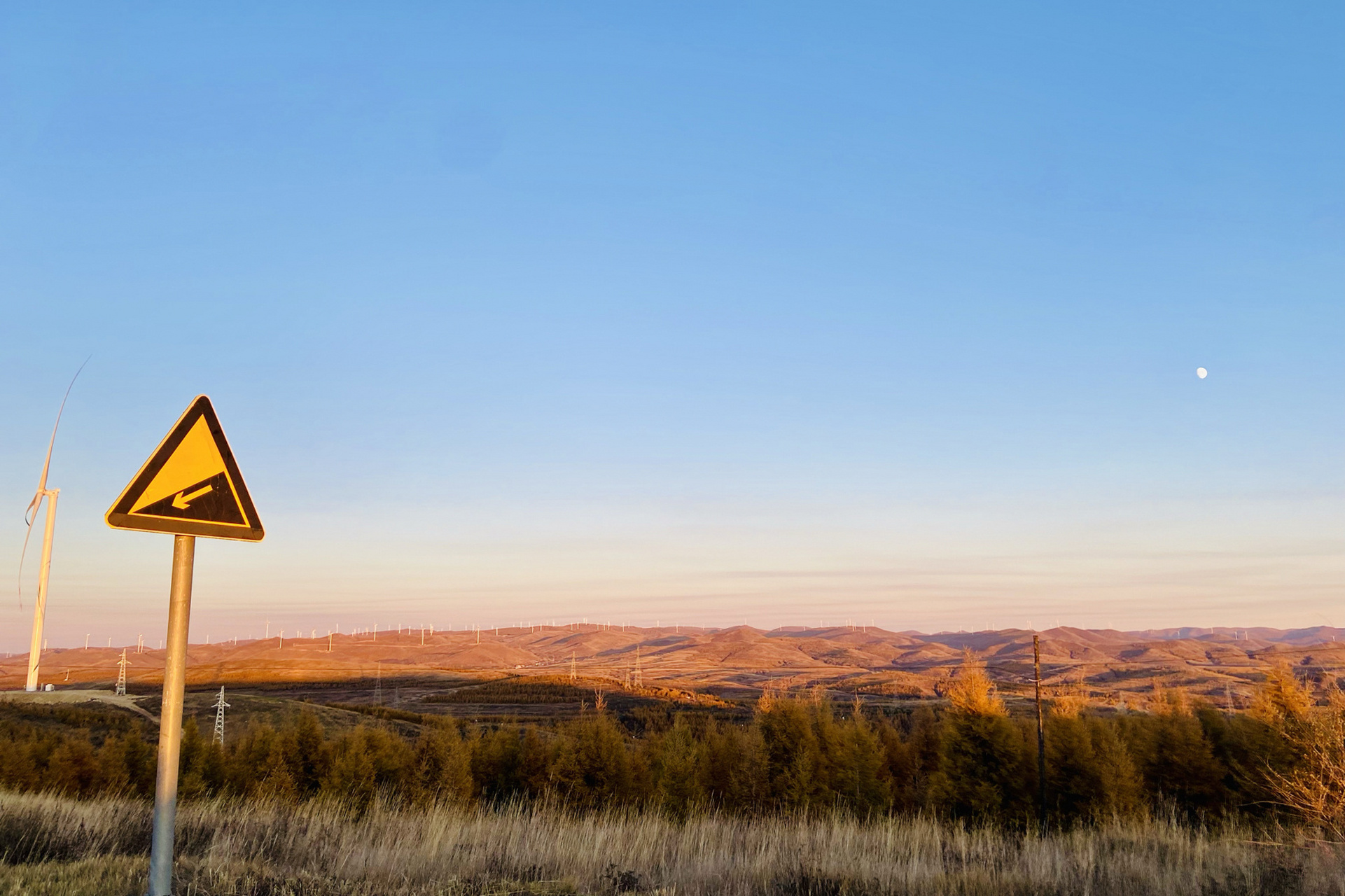 十月份的张家口,深秋草原天路 草原天路最美月份一定是七八月份,但是