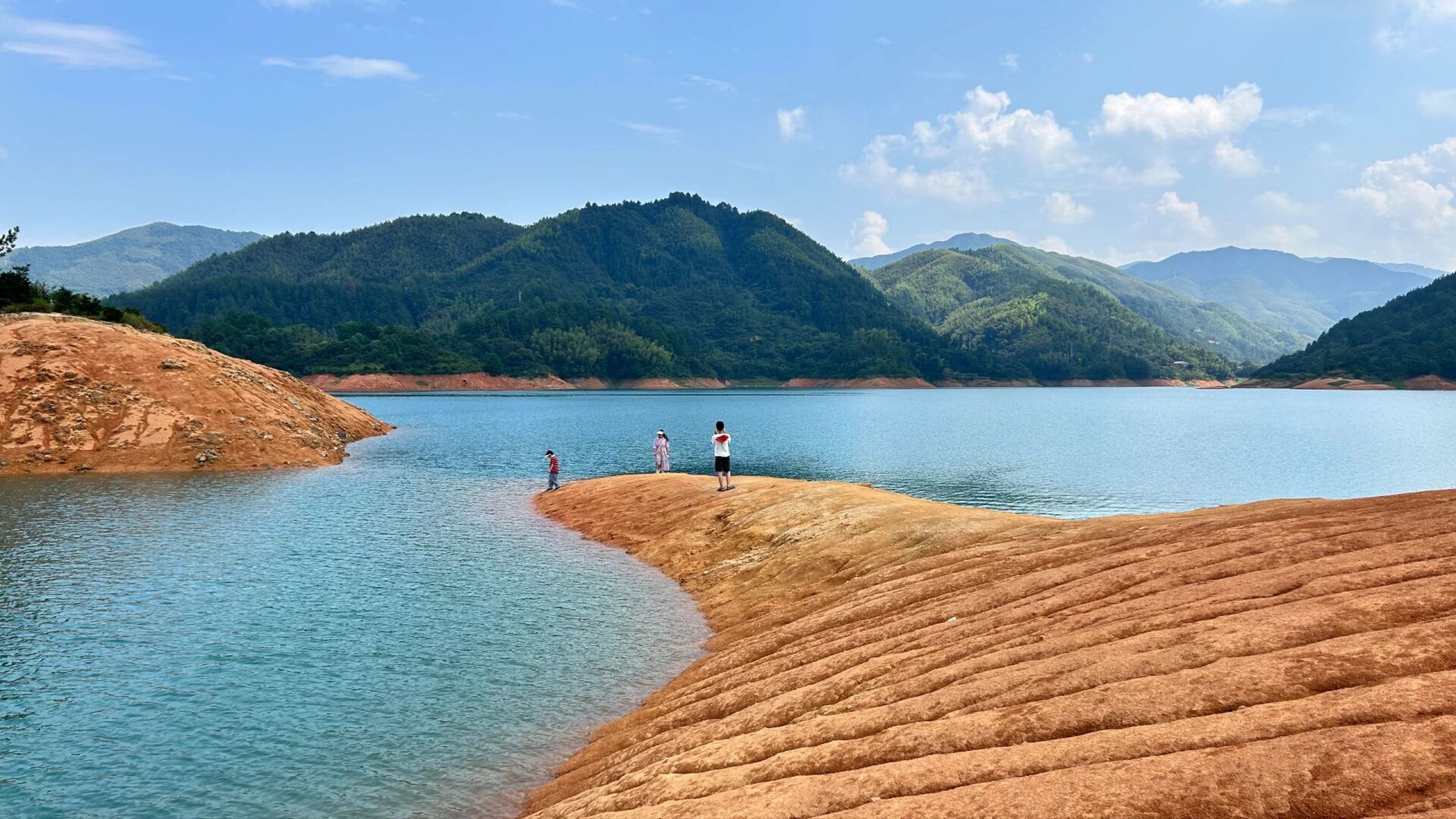 世外桃源之地 衢州乌溪江    暑假纠结了好久 最后选择了来湖南镇乌溪