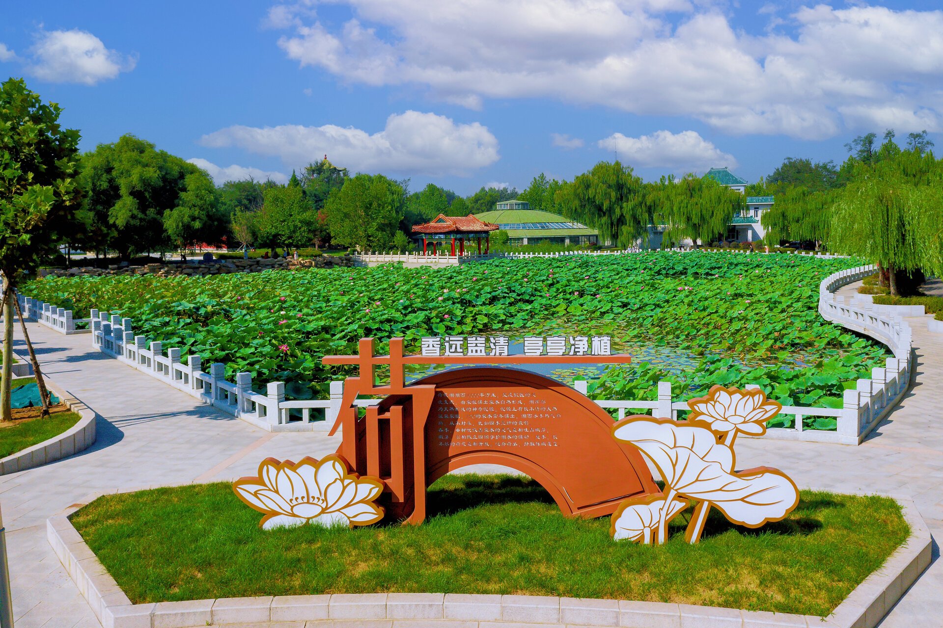 鞍山网红景点新去处汤岗子温泉 汤岗子温泉位于辽宁鞍山干山区,温泉
