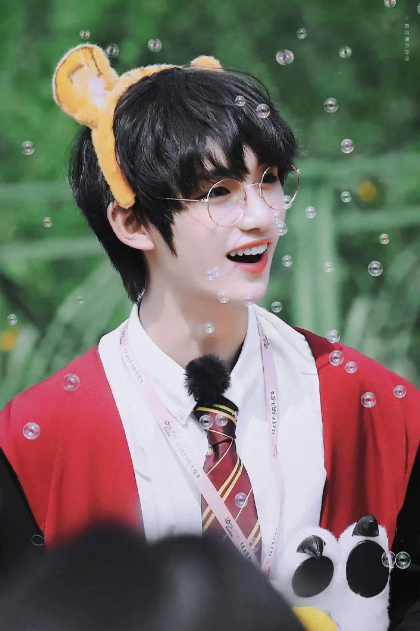 丁程鑫高清壁纸分享 今日高清壁纸分享