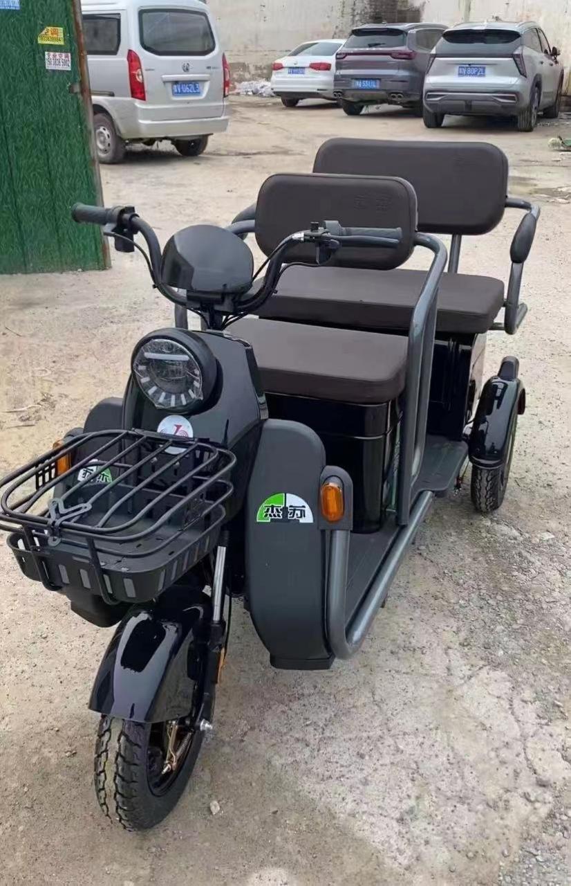 苏杰休闲三轮车.