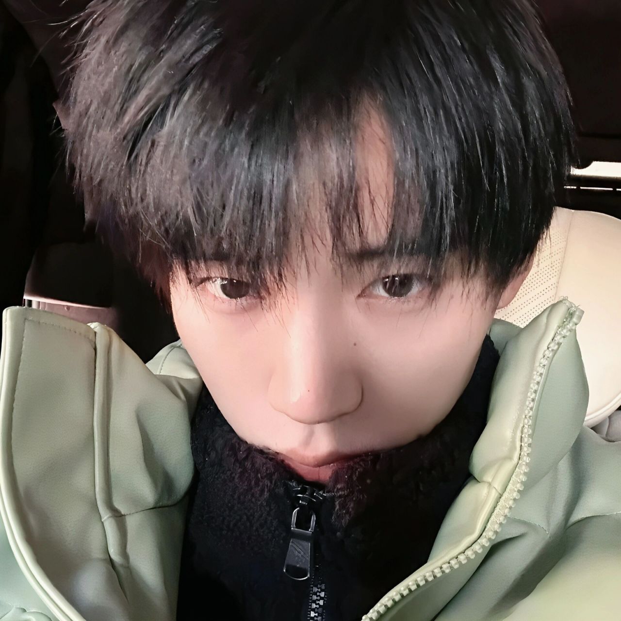 更一期周翊然头像叭˶>𖥦