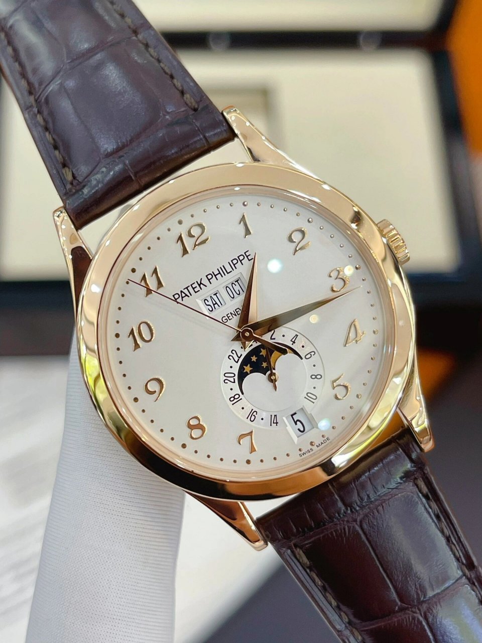 百达翡丽年历月相腕表 型号5396r功能自动 百达翡丽年历月相腕表 型号