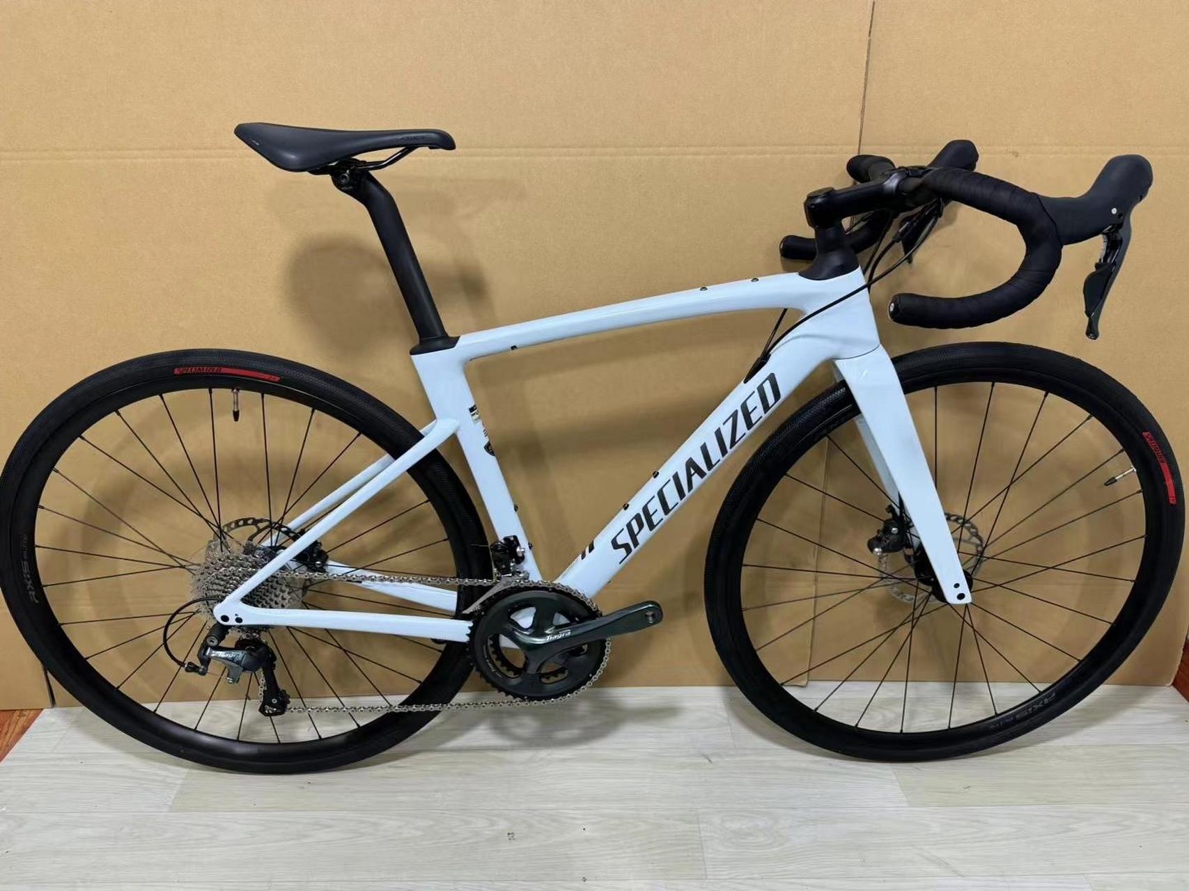 闪电鲁贝sl8碳纤维公路车 全碳纤维车架,10r,黑科技避震 禧玛诺tiagra