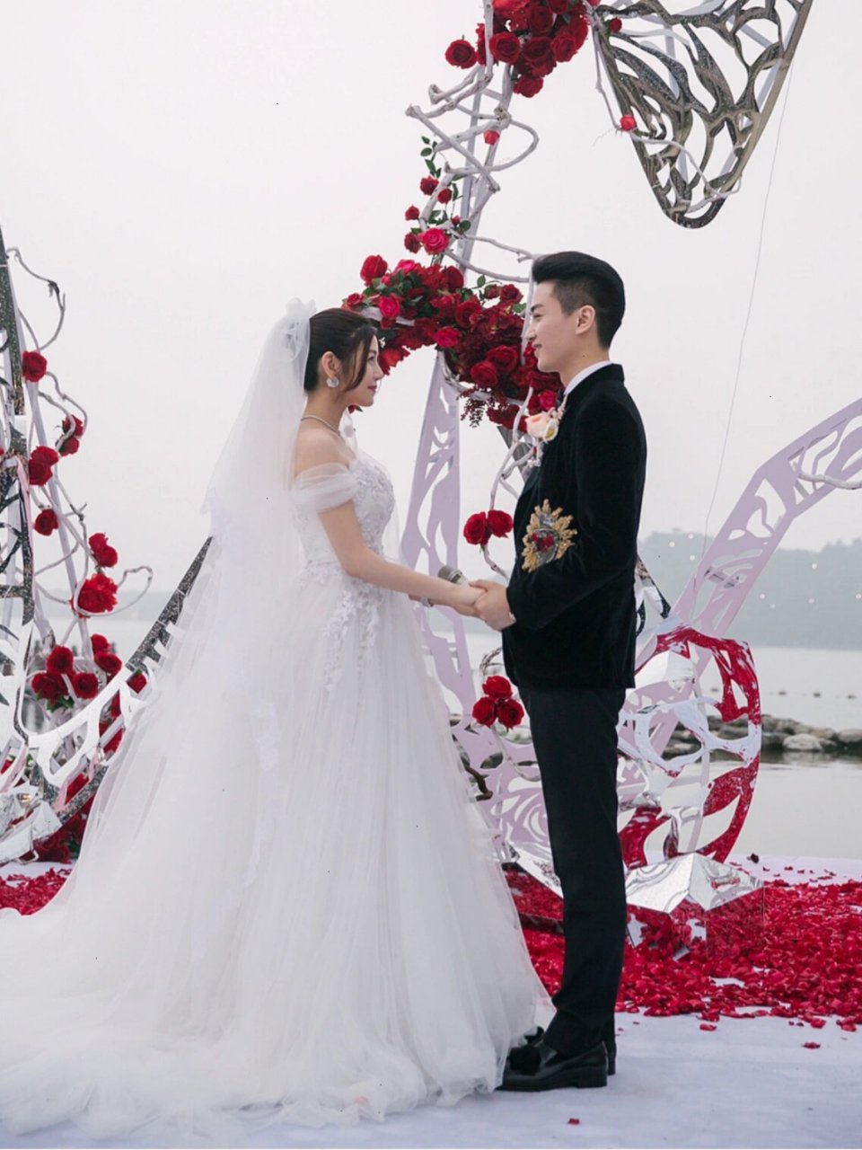 陈晓陈妍希婚礼💒原创明星婚礼 婚礼现场除了有唯美的玫瑰花海,用