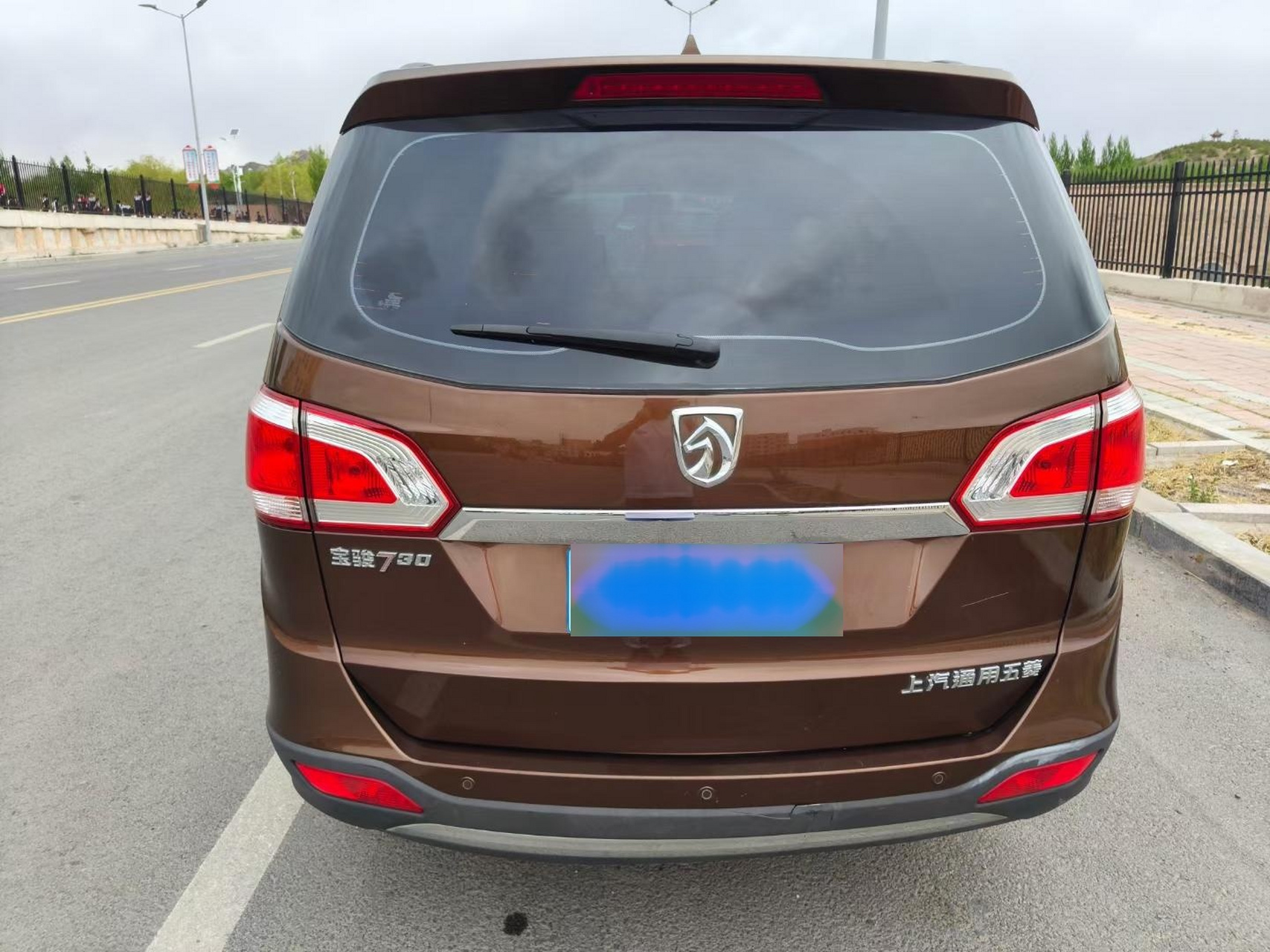 代售 15年宝骏730 价格2.x万 手动挡1.