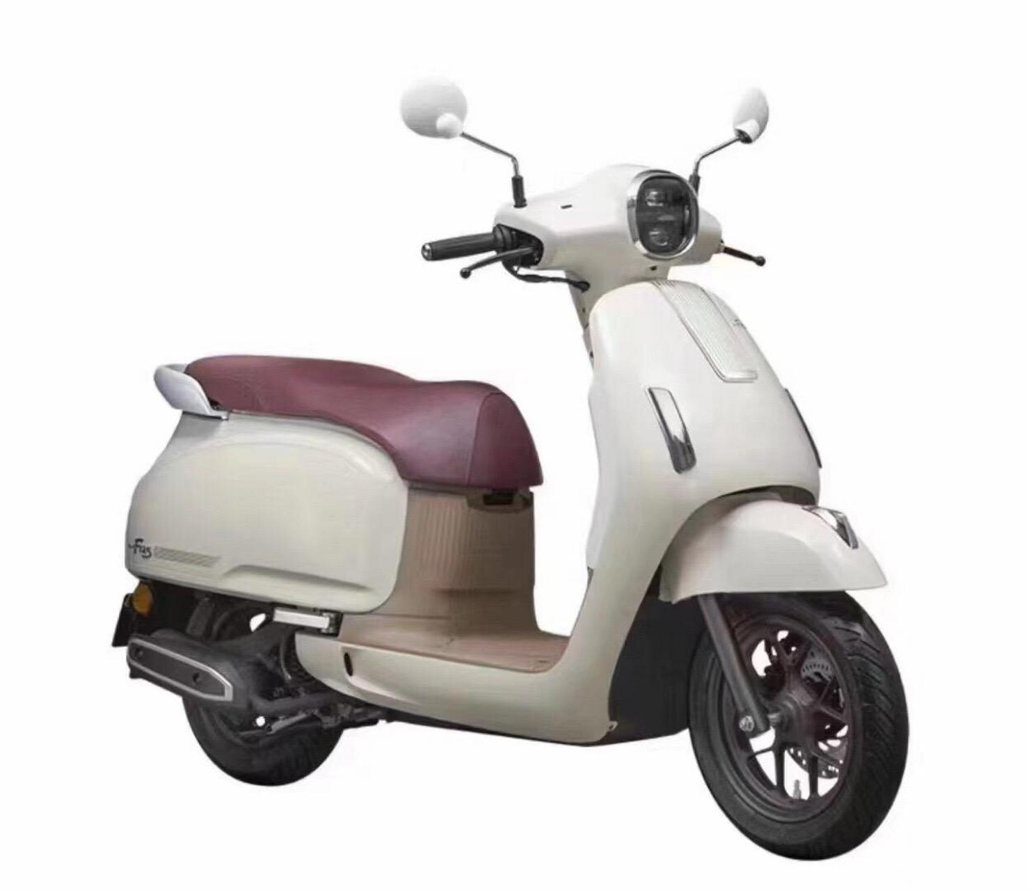 五羊本田 复古风踏板! nwf 125震撼上市