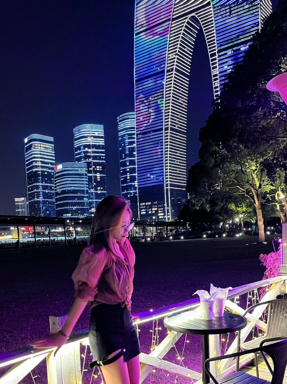 苏州|绝美网红夜景打卡点  浪漫路牌拍照 96苏州金鸡湖浪漫新路牌