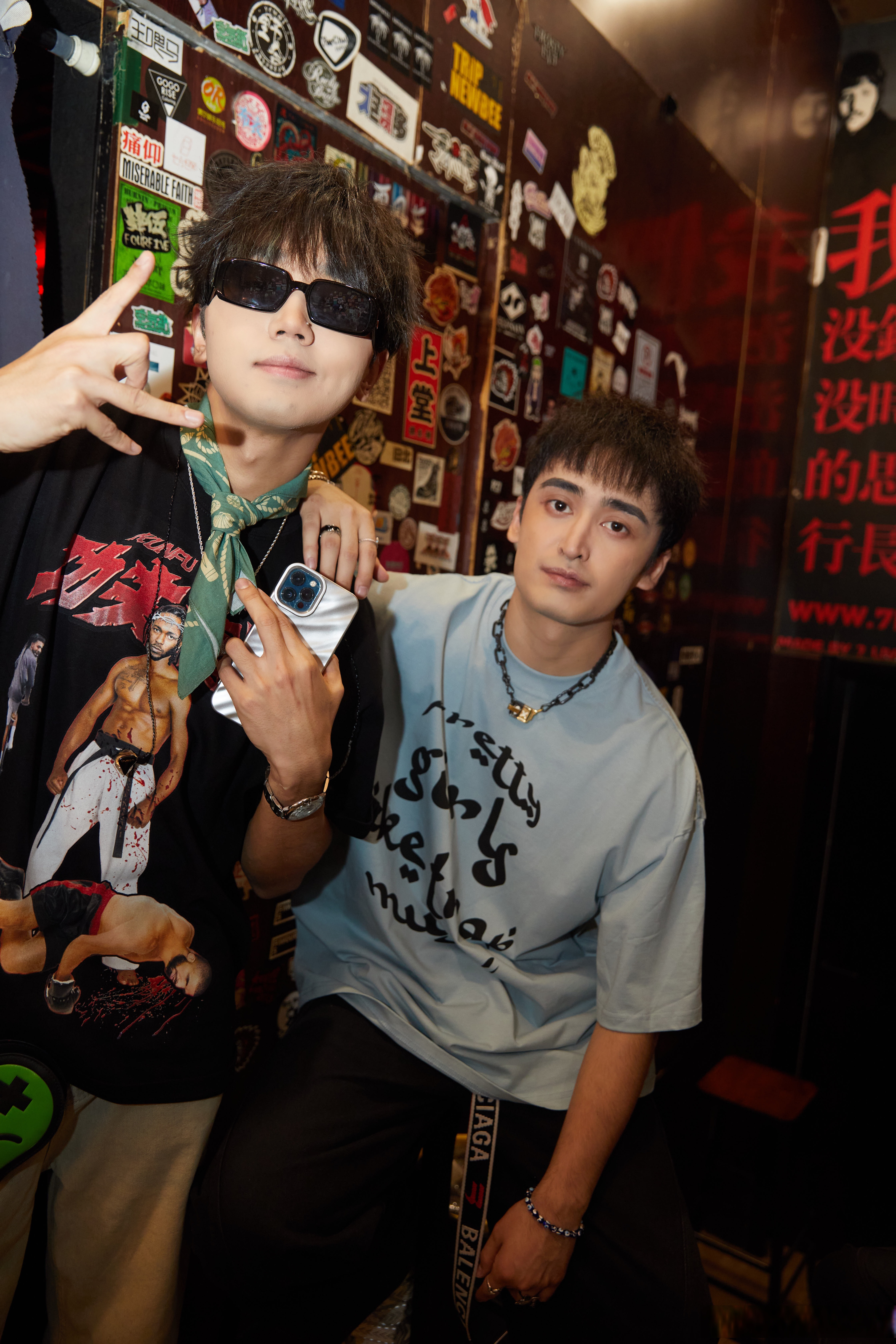 某个舍友又没跟我合影第九张的位置留给他吧那就