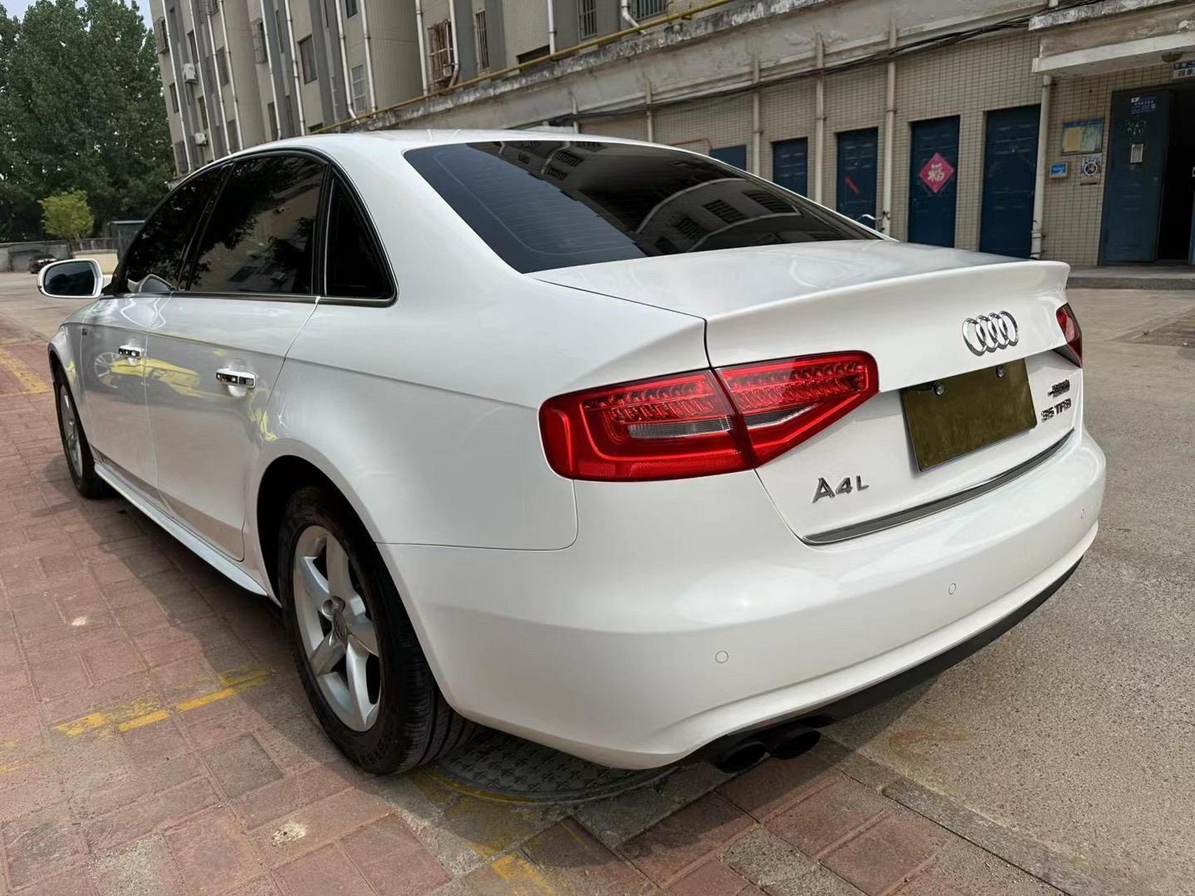 2013年11月份 改款奥迪a4l舒适  2.0t 指导价32.