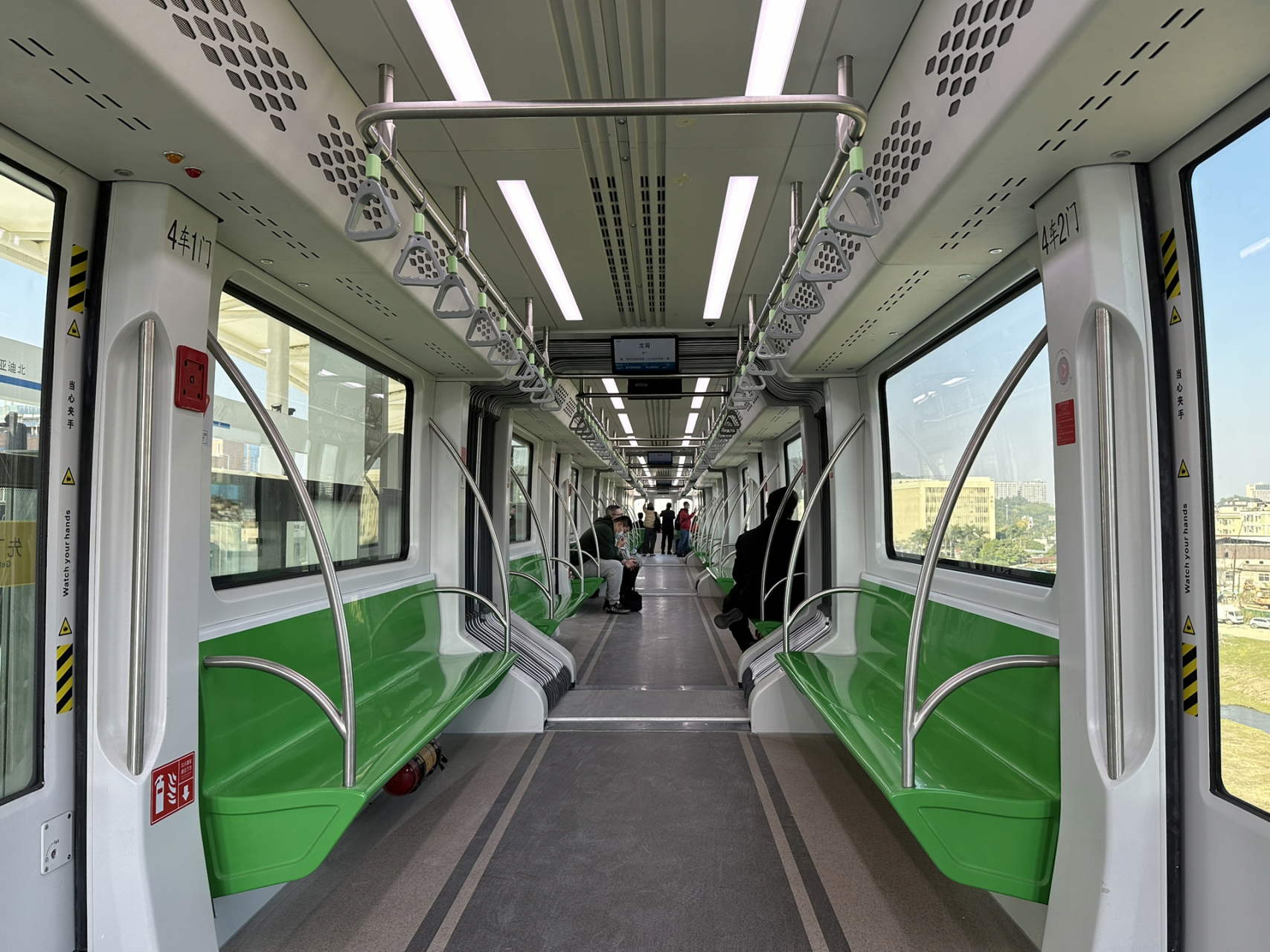 深圳云巴1号线严格来说2017年就开工了.