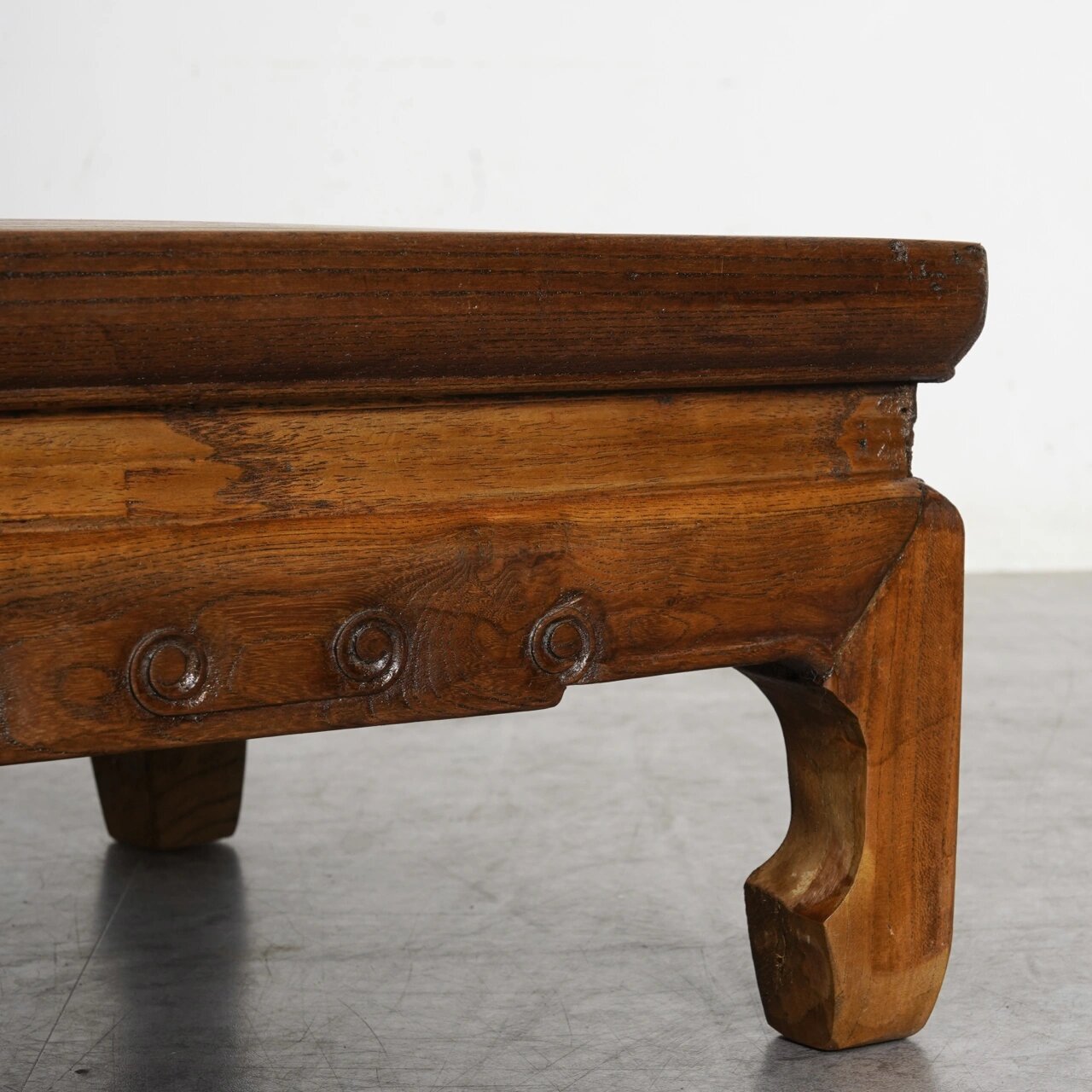 民国时期榉木炕几炕桌茶桌小桌老家具老物件 民国时期的榉木炕桌,雕刻