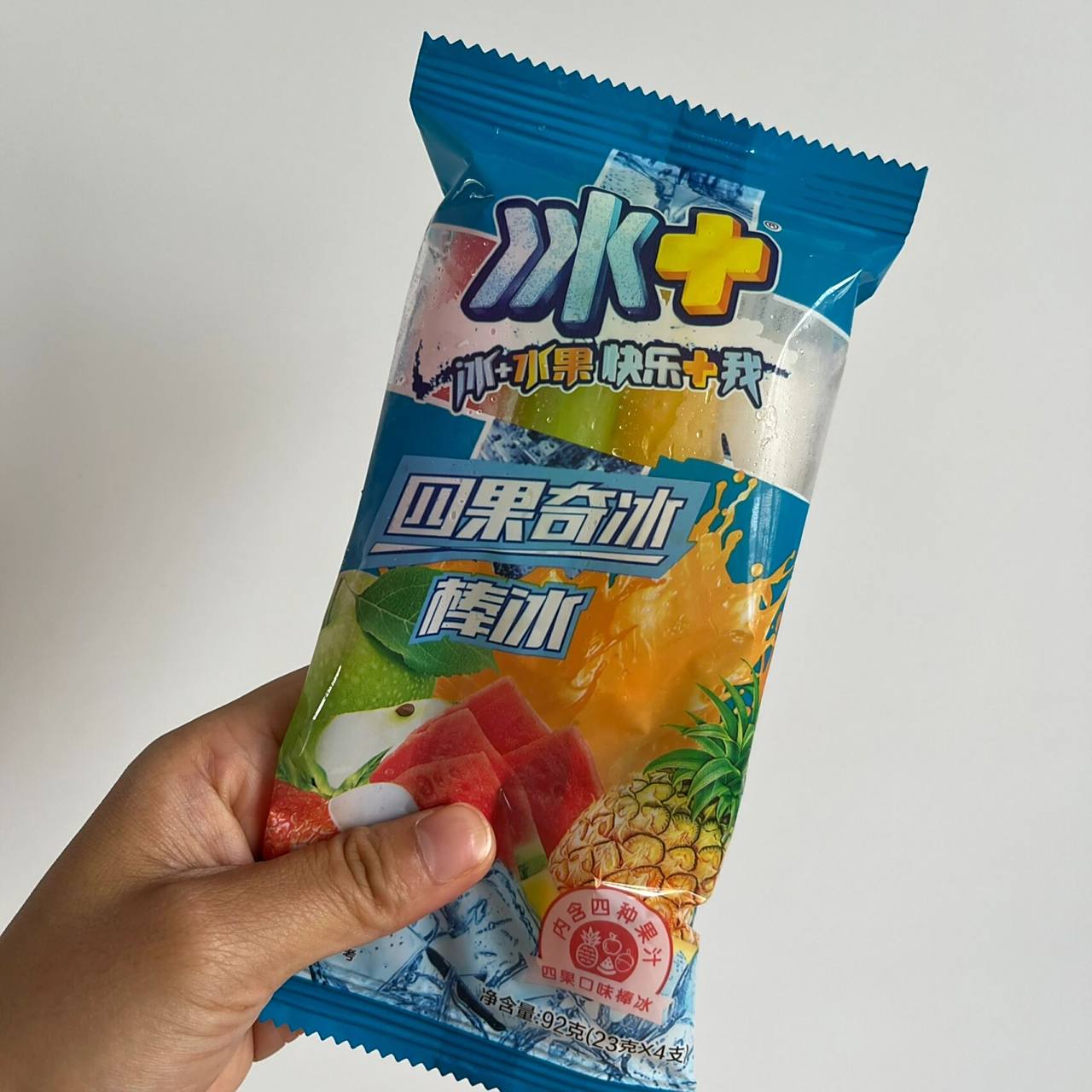 夏日雪糕大作战23:蒙牛冰 四果奇冰～ 购买渠道:线下实体店 价格:2元