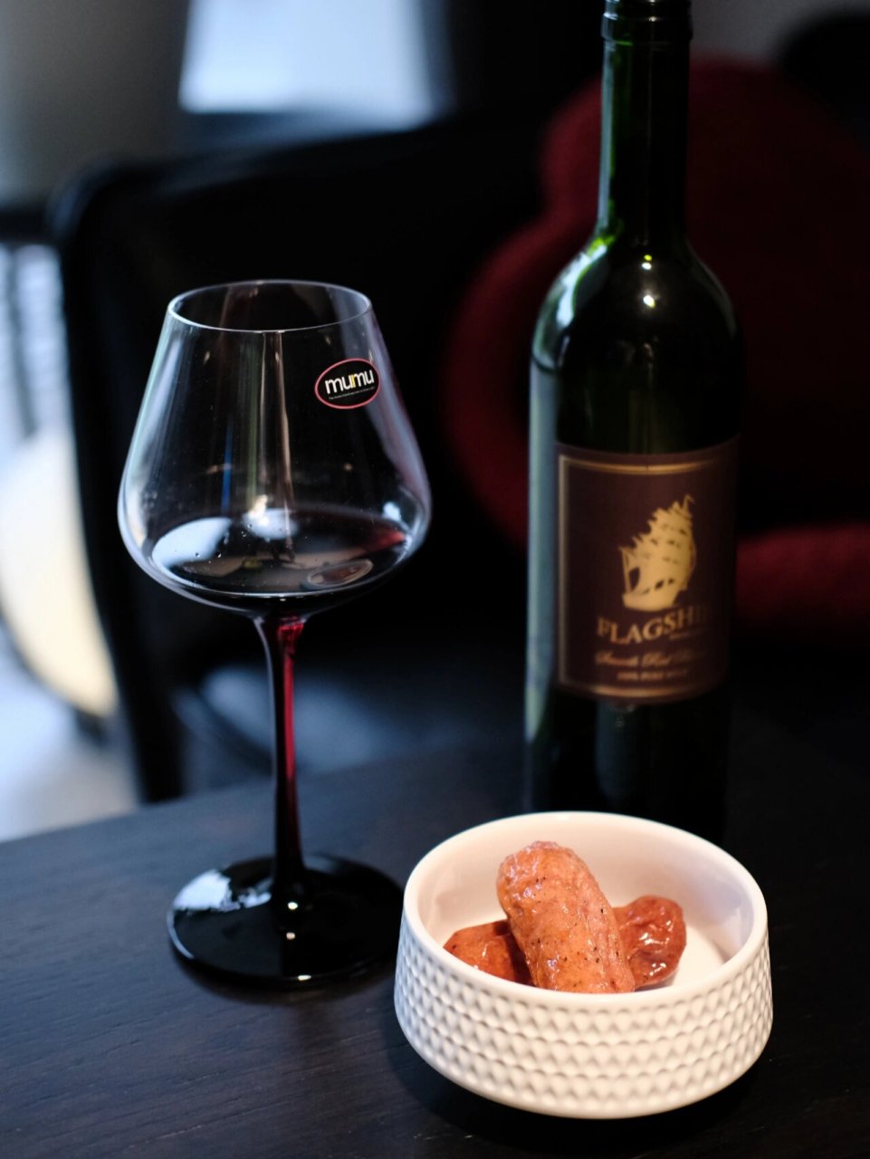 一人独处 不去酒吧 宅家喝酒氛围也能拉满 每次自己一个人在家的时候