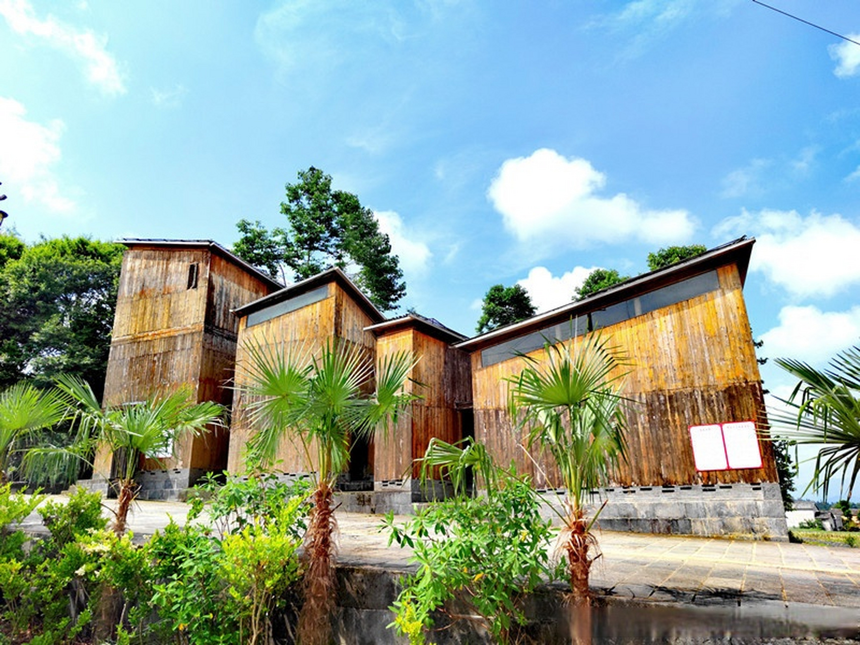 云南保山腾冲市界头镇新庄人世代相传的古法造纸技艺一直延续至今