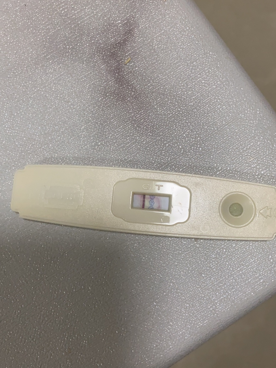 这是验孕棒失效,还是一深一浅啊03