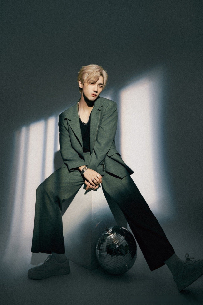 杨皓晨#  "我自渡彼方尚有荣光在"