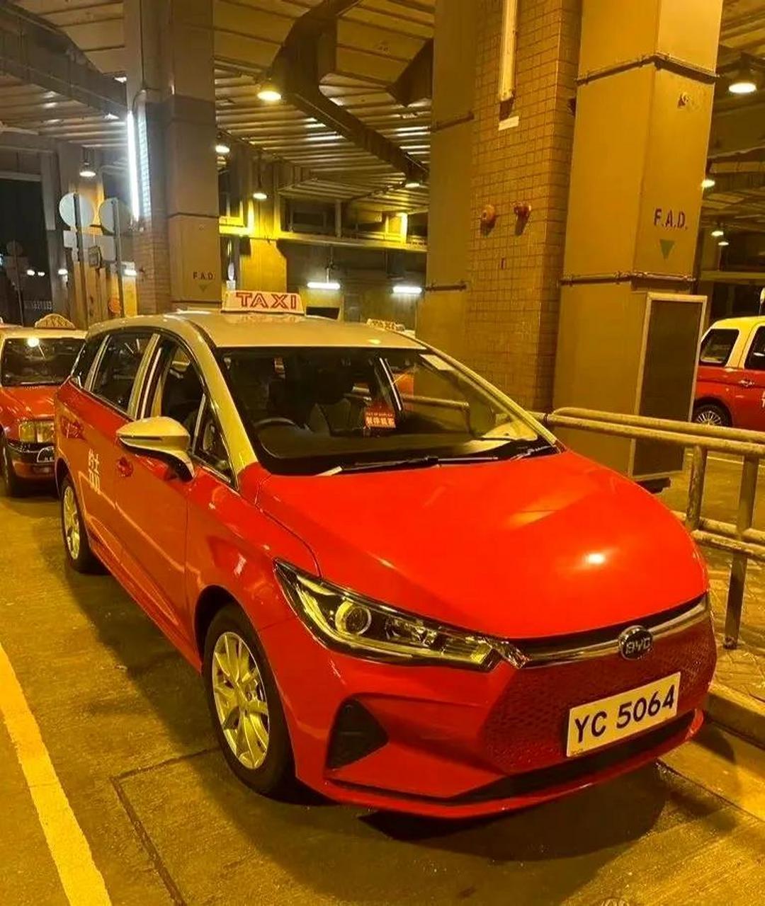 比亞迪的汽車都成為香港的出租車了,這要說沒有一定的技術和品質是不