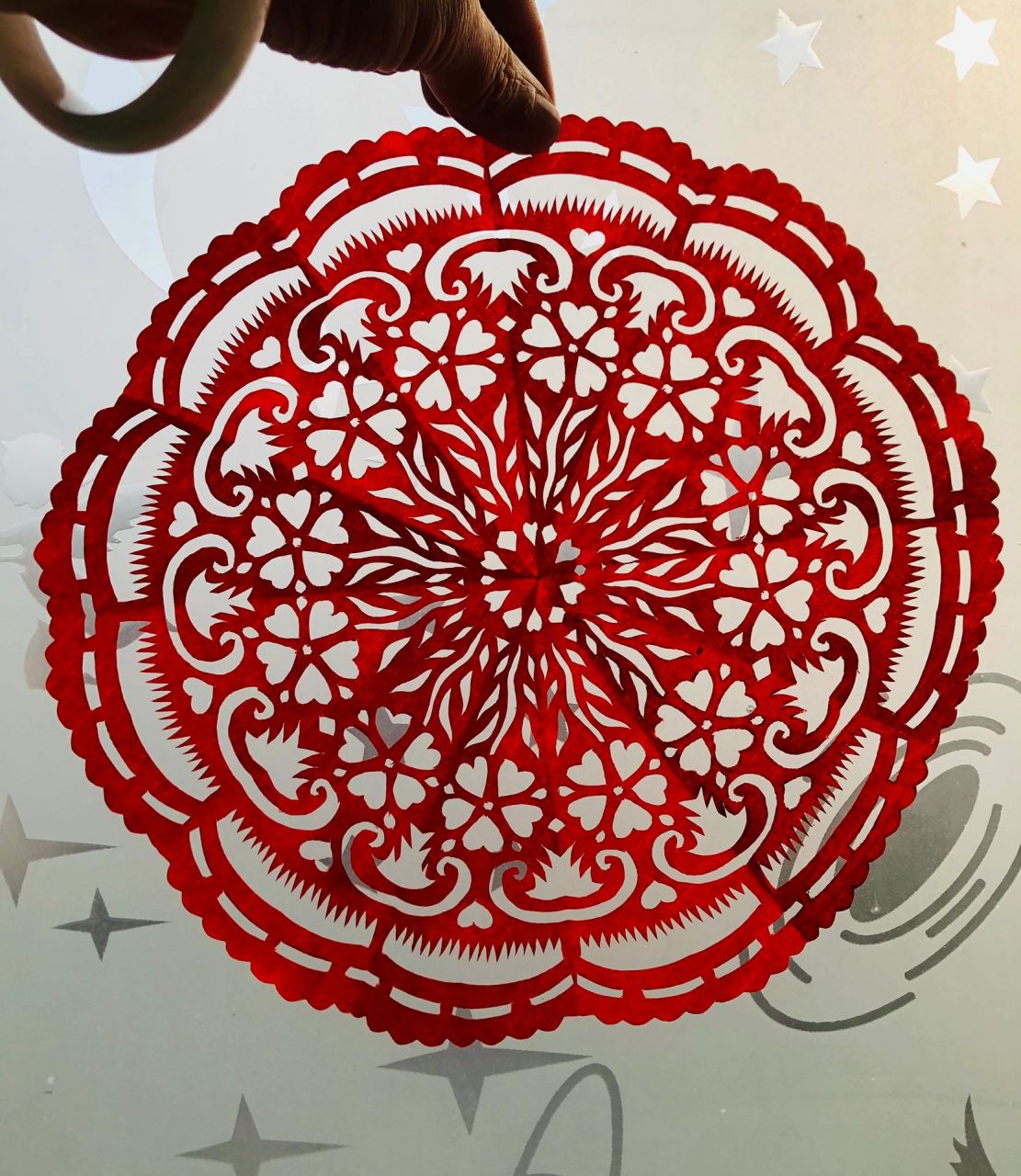 原创剪纸窗花一六折团花教程 原创剪纸窗花一六折团花教程