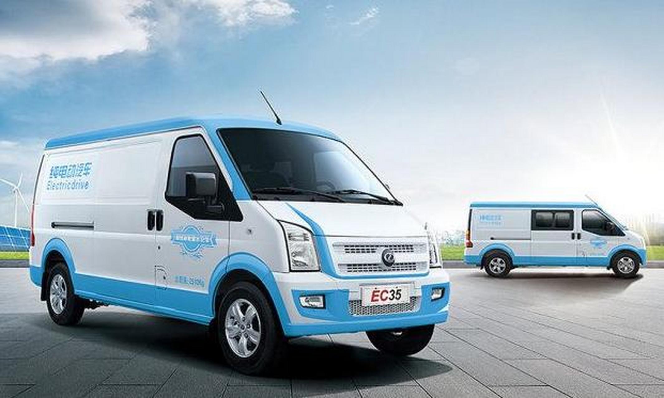 电动面包车价格及图片,内部空间:瑞驰ec35新能源的内部空间宽敞而实用