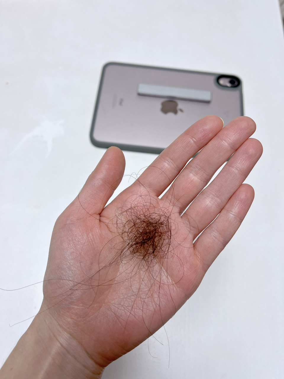 100根头发到底有多少 一直说每日掉头发100根以内算正常,这次终于想